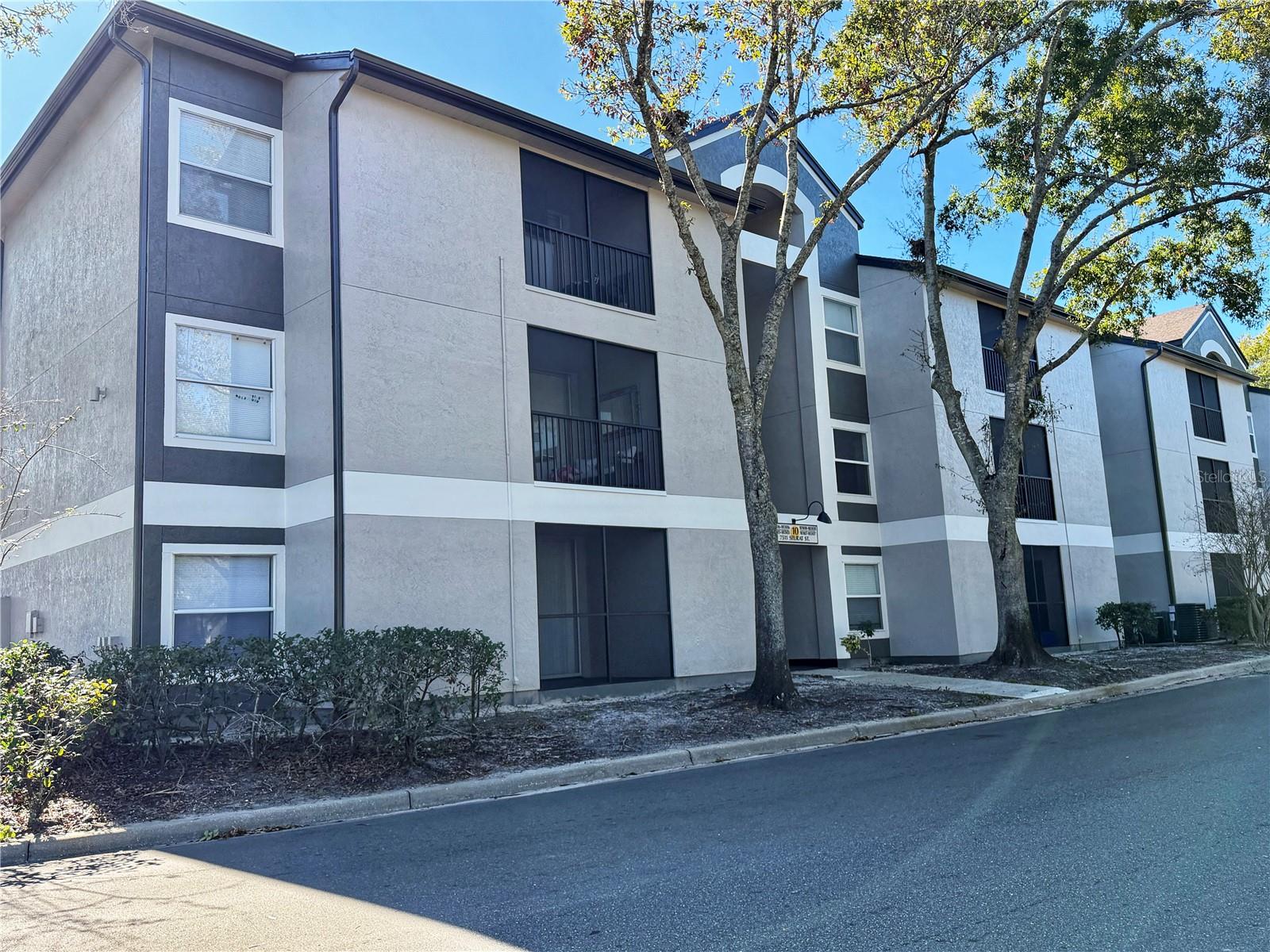 SANDLAKE PRIVATE RESIDENCES - Residential