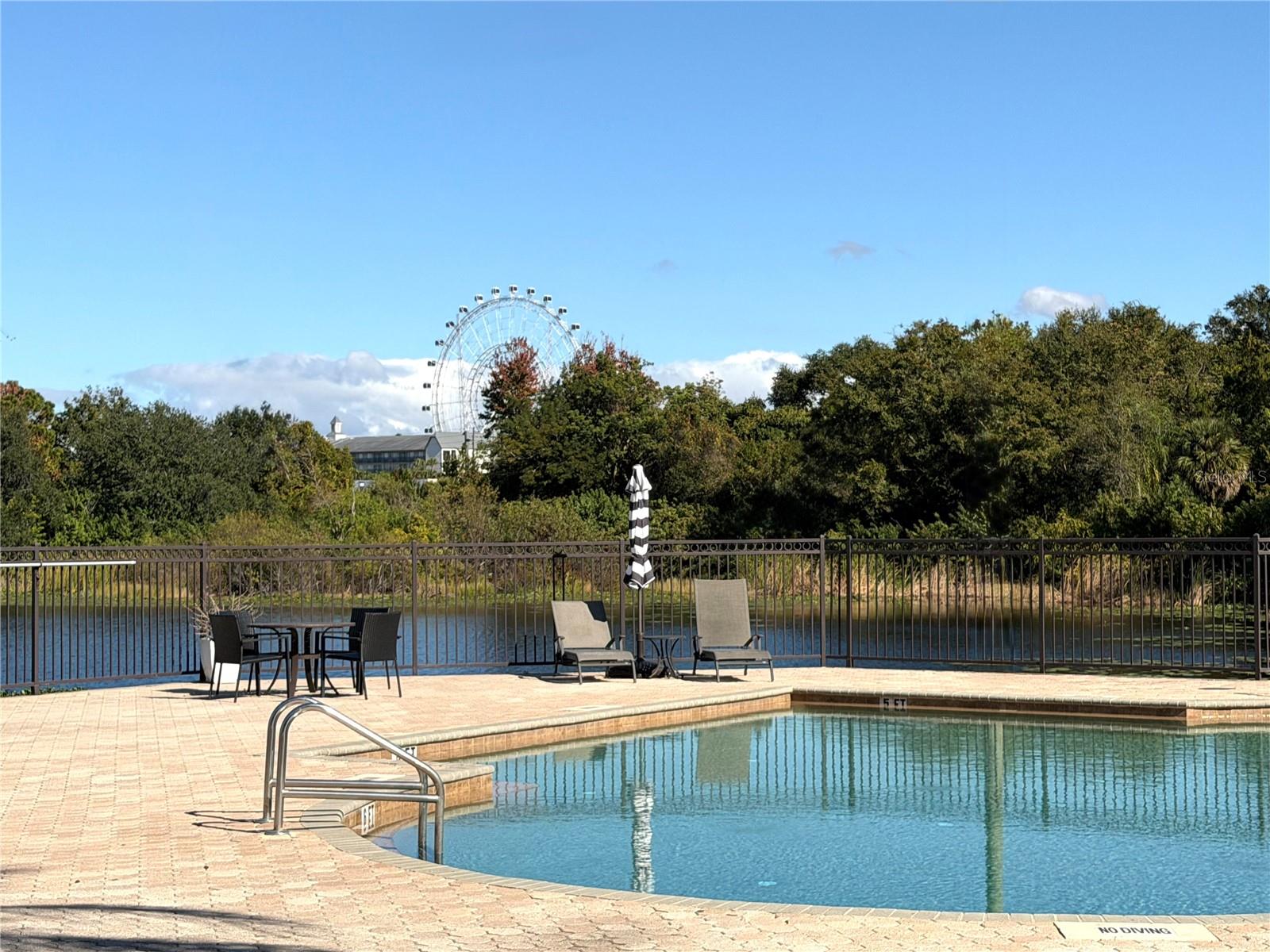 SANDLAKE PRIVATE RESIDENCES - Residential