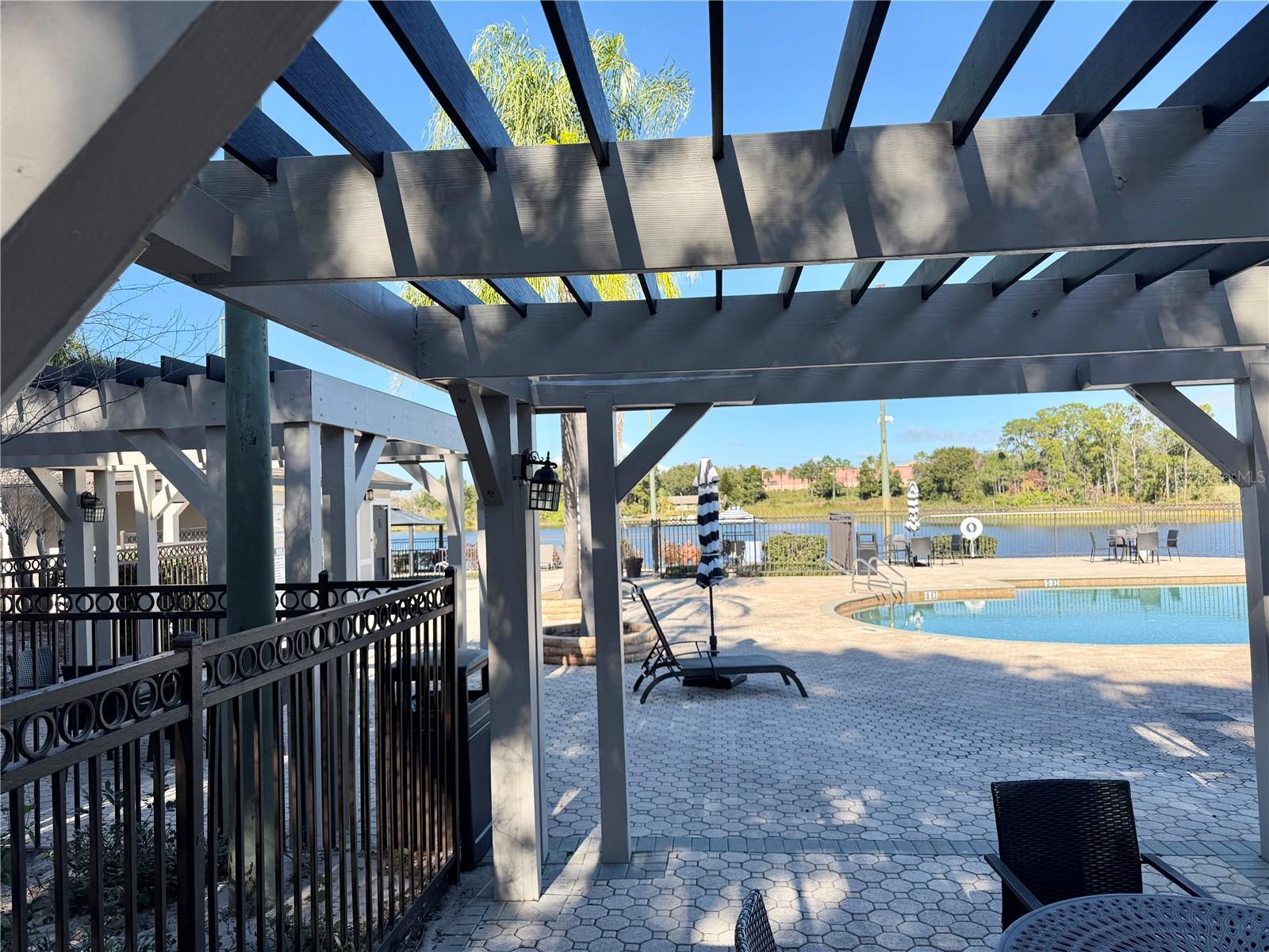 SANDLAKE PRIVATE RESIDENCES - Residential