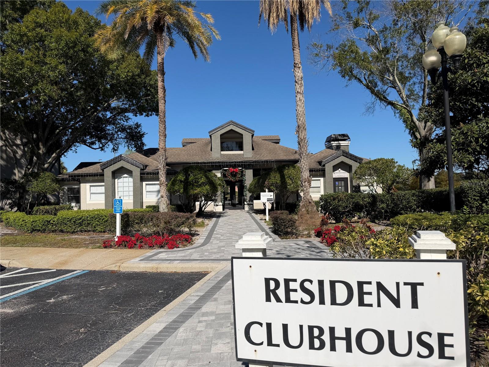 SANDLAKE PRIVATE RESIDENCES - Residential