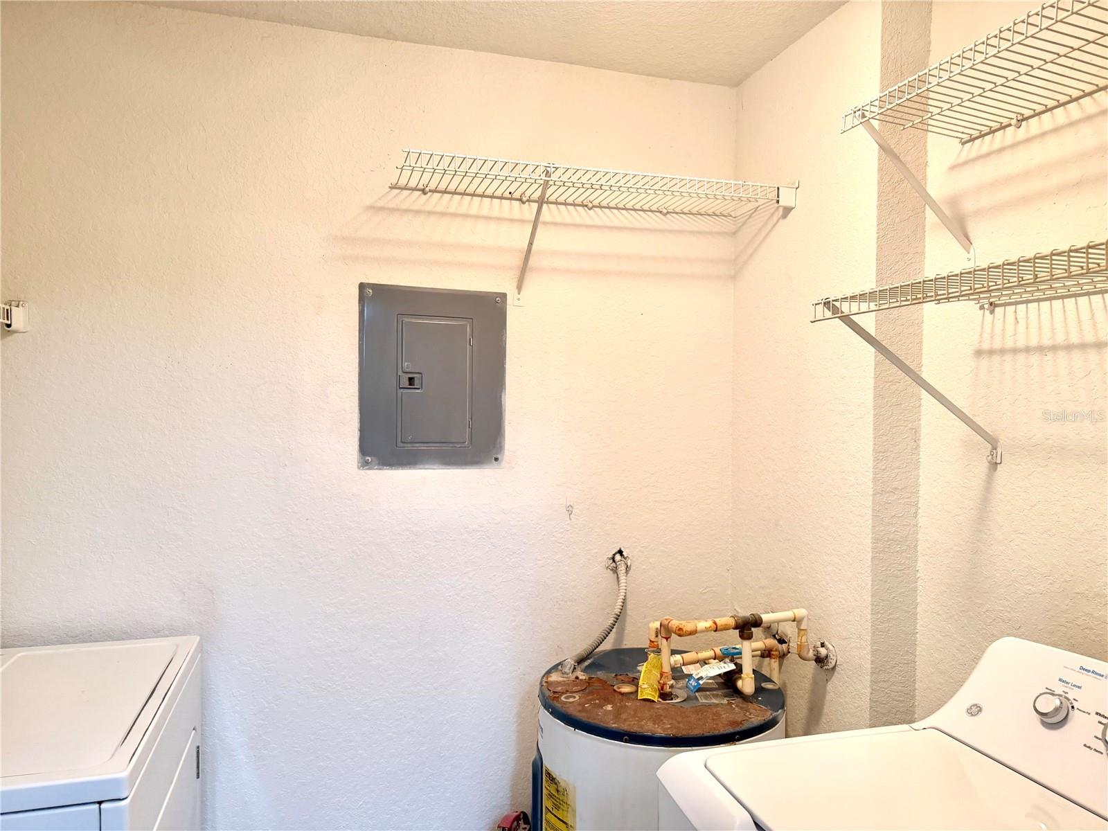 SANDLAKE PRIVATE RESIDENCES - Residential