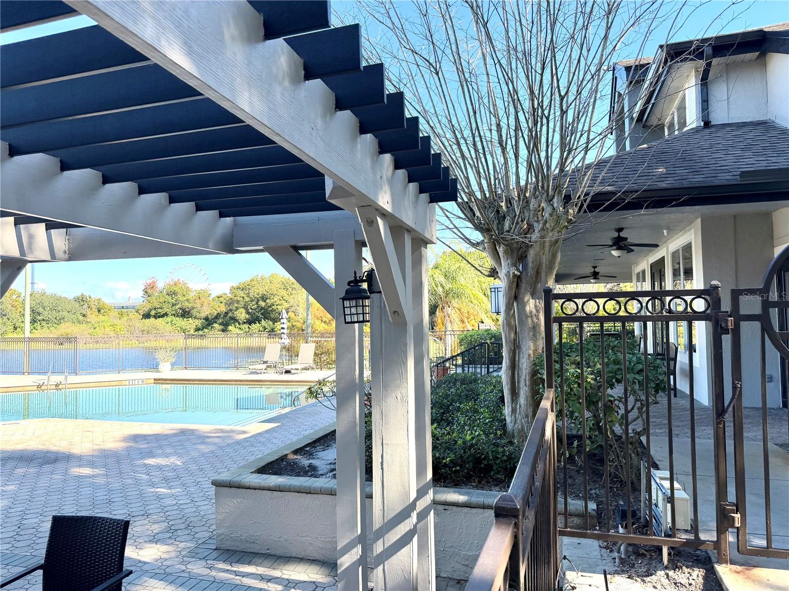 SANDLAKE PRIVATE RESIDENCES - Residential