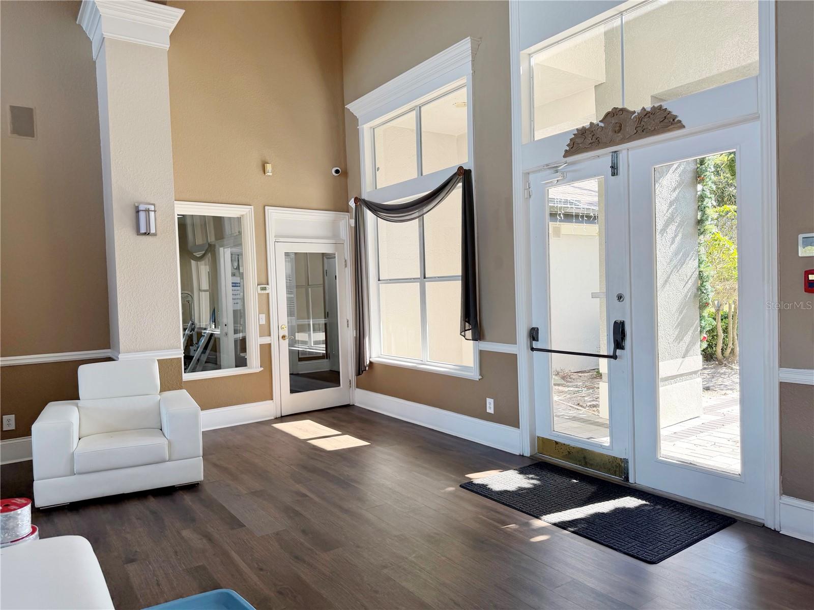 SANDLAKE PRIVATE RESIDENCES - Residential