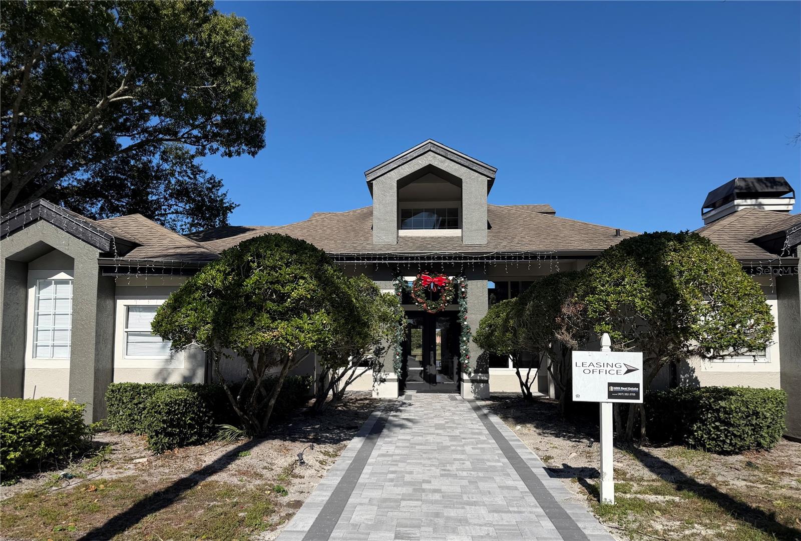 SANDLAKE PRIVATE RESIDENCES - Residential