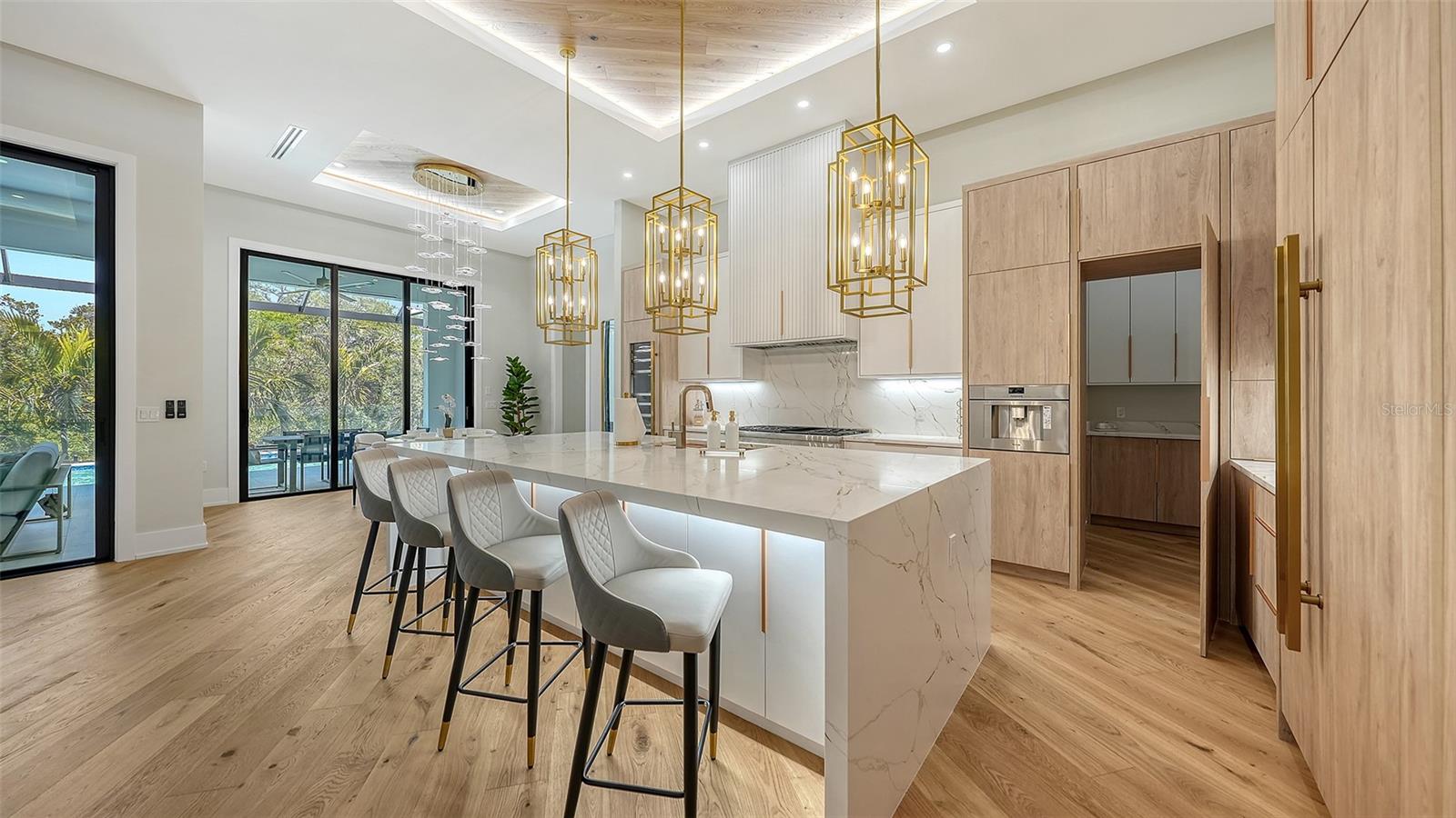 SARASOTA BEACH - Residential