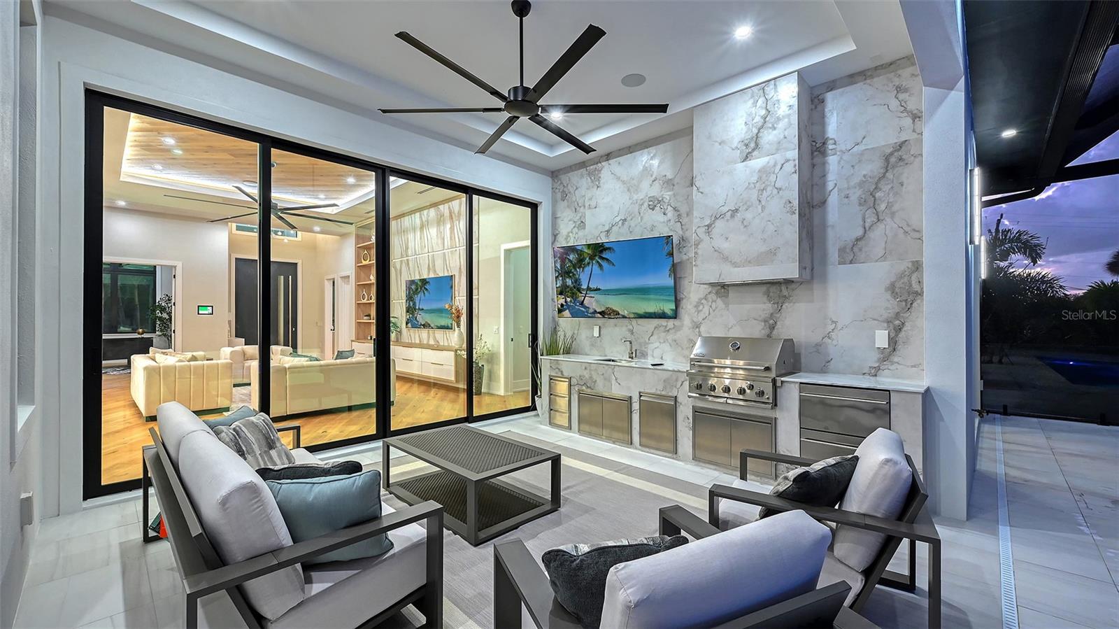 SARASOTA BEACH - Residential