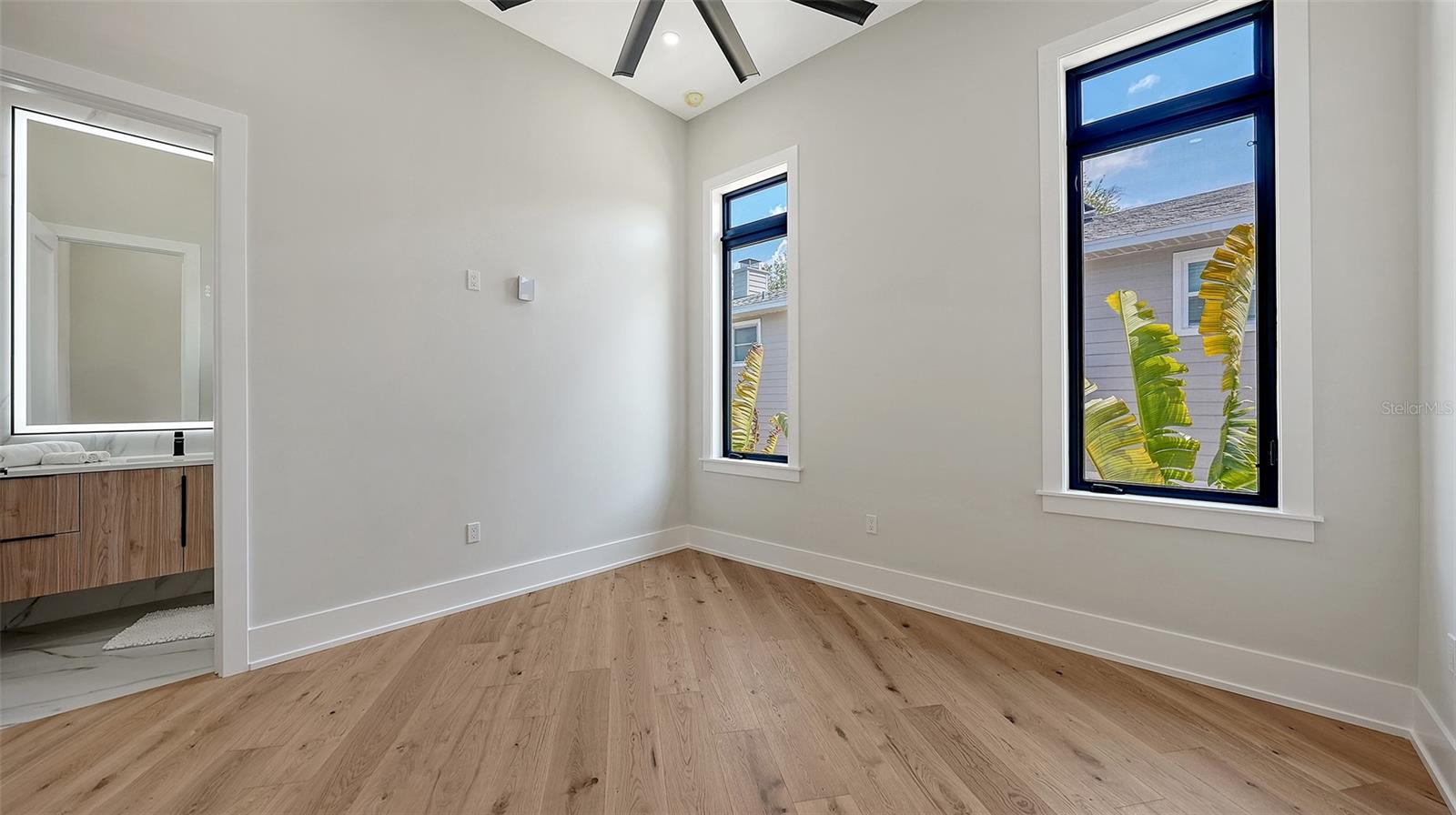 SARASOTA BEACH - Residential