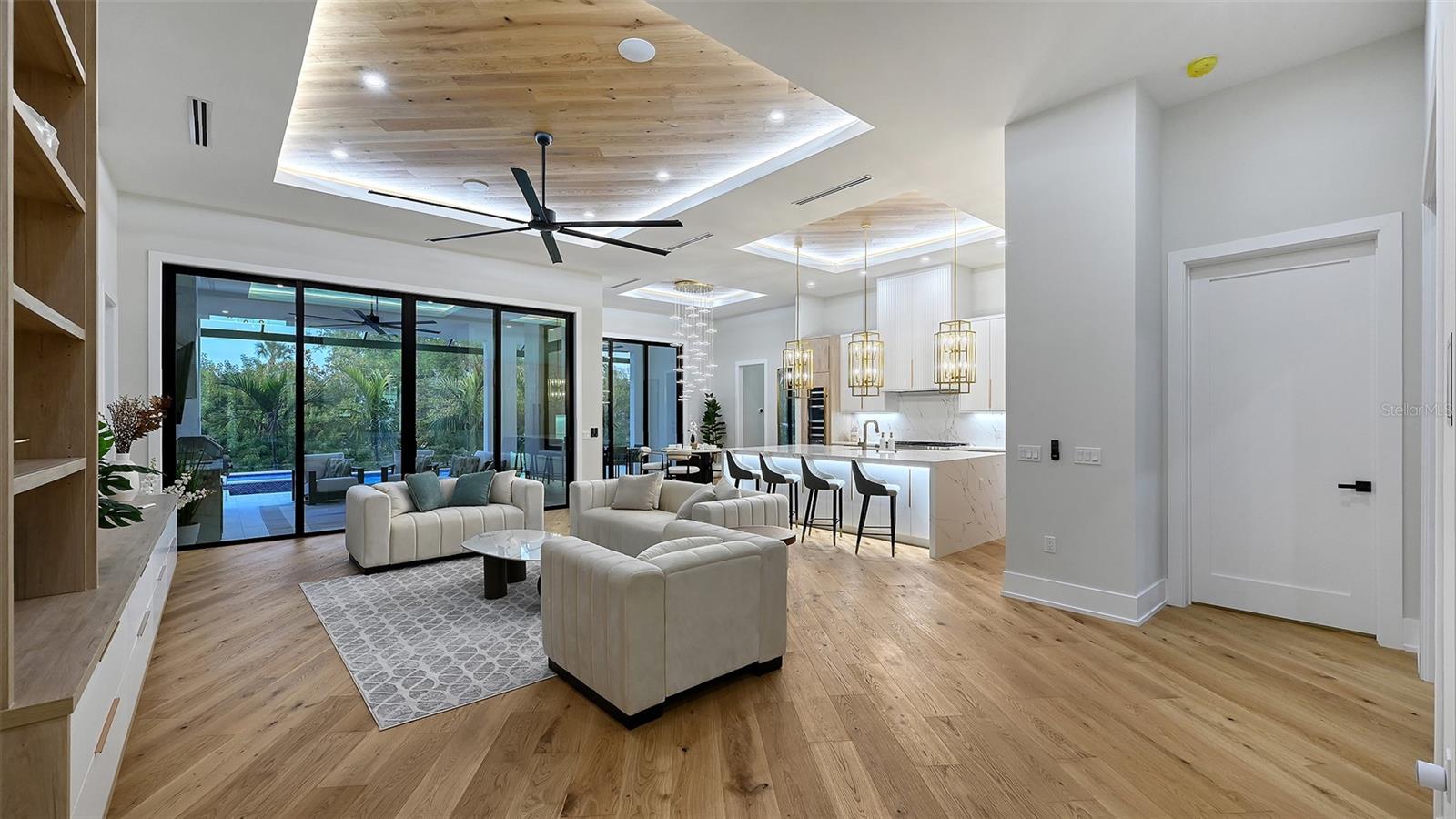 SARASOTA BEACH - Residential