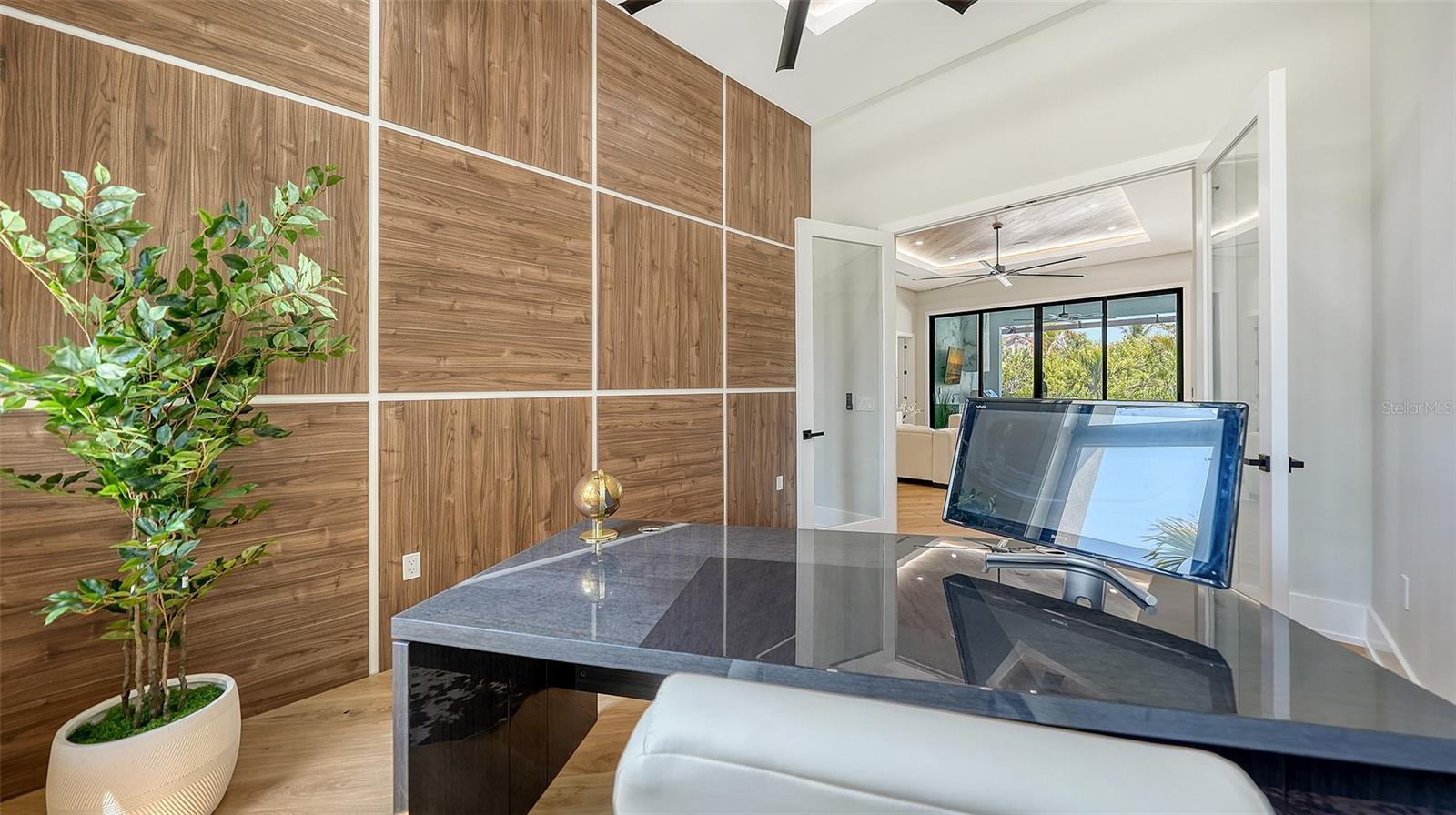 SARASOTA BEACH - Residential