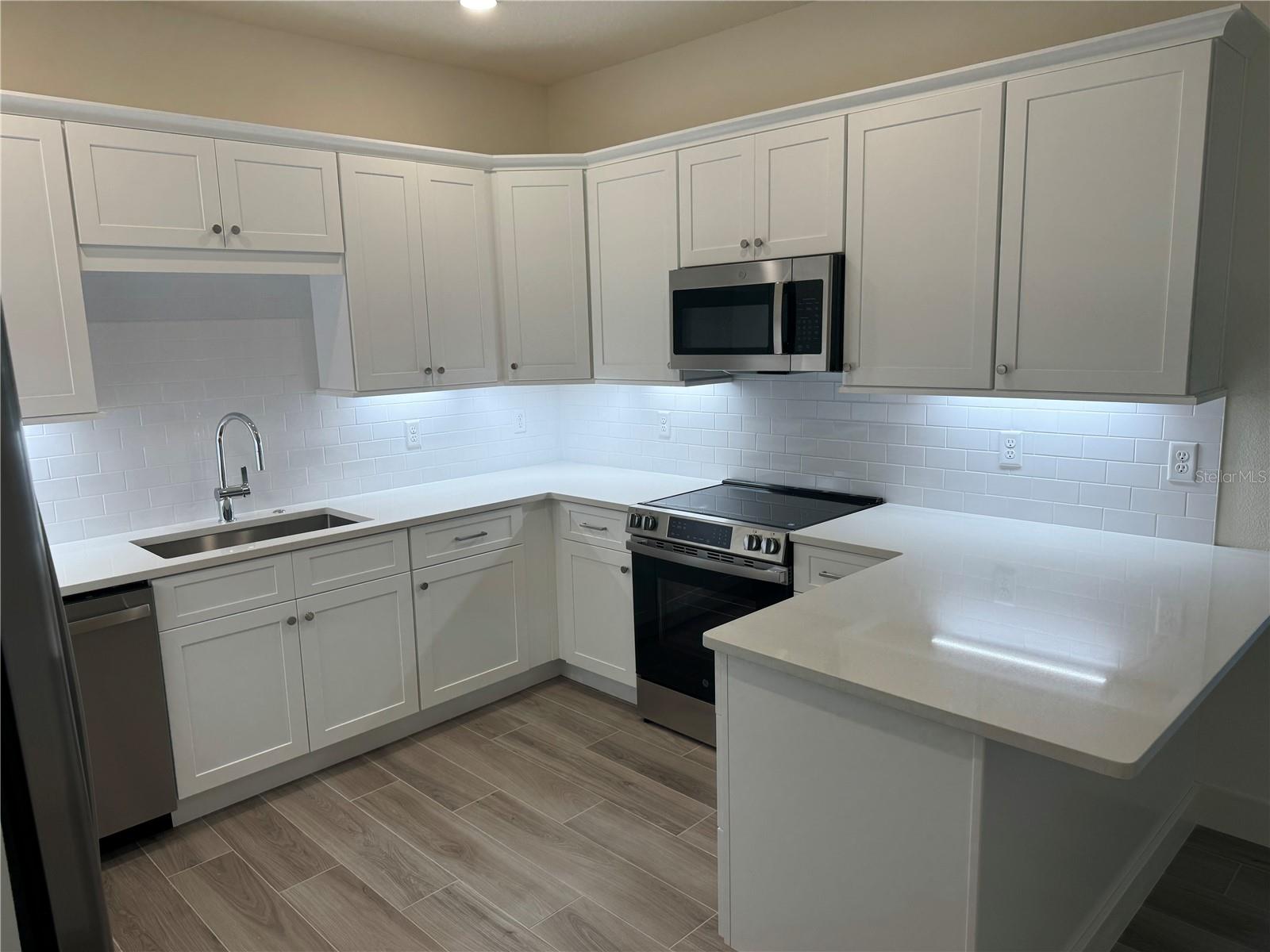 ISLES/VENETIAN BAY - Residential