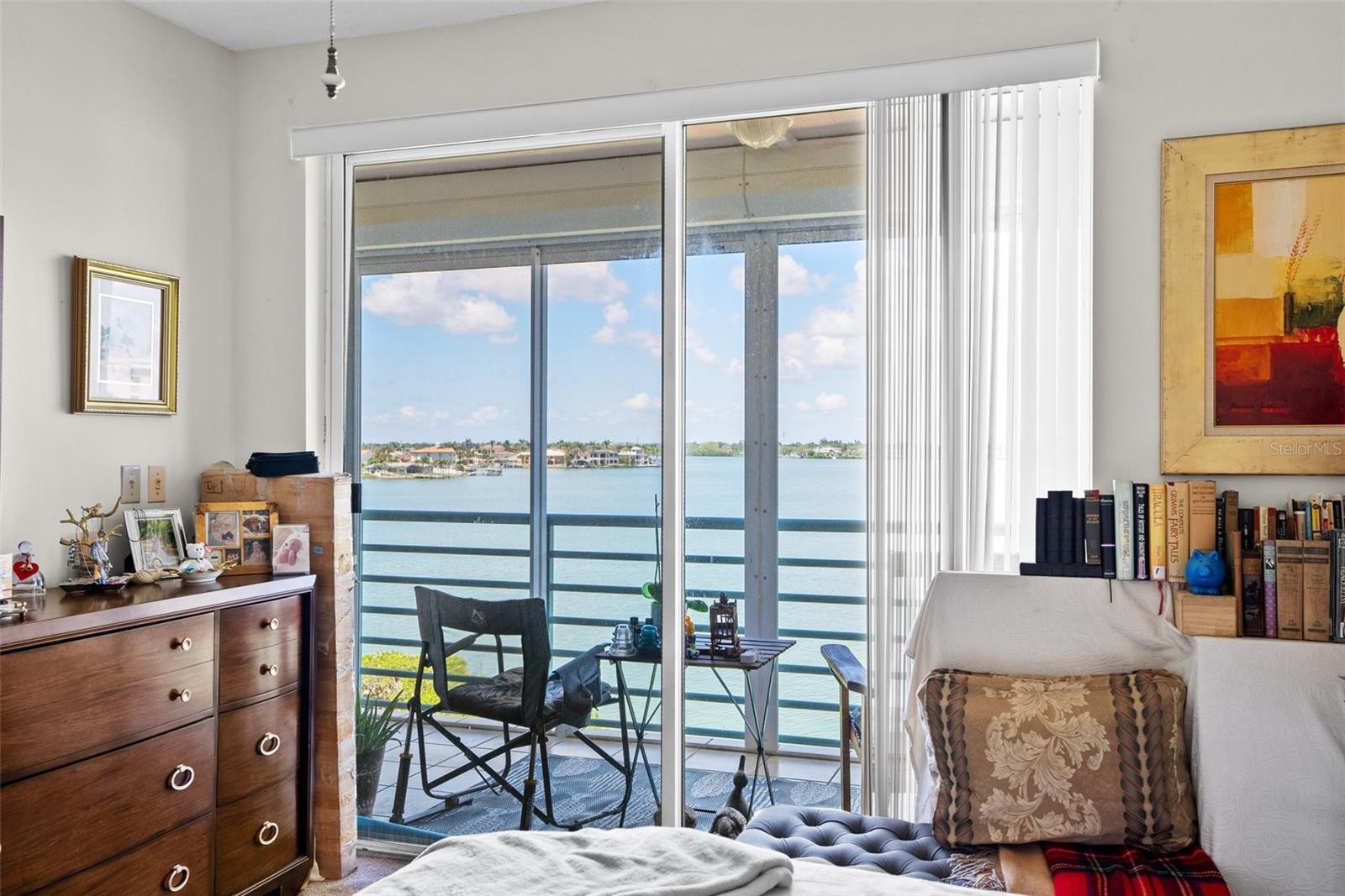 CORAL POINTE - Residential