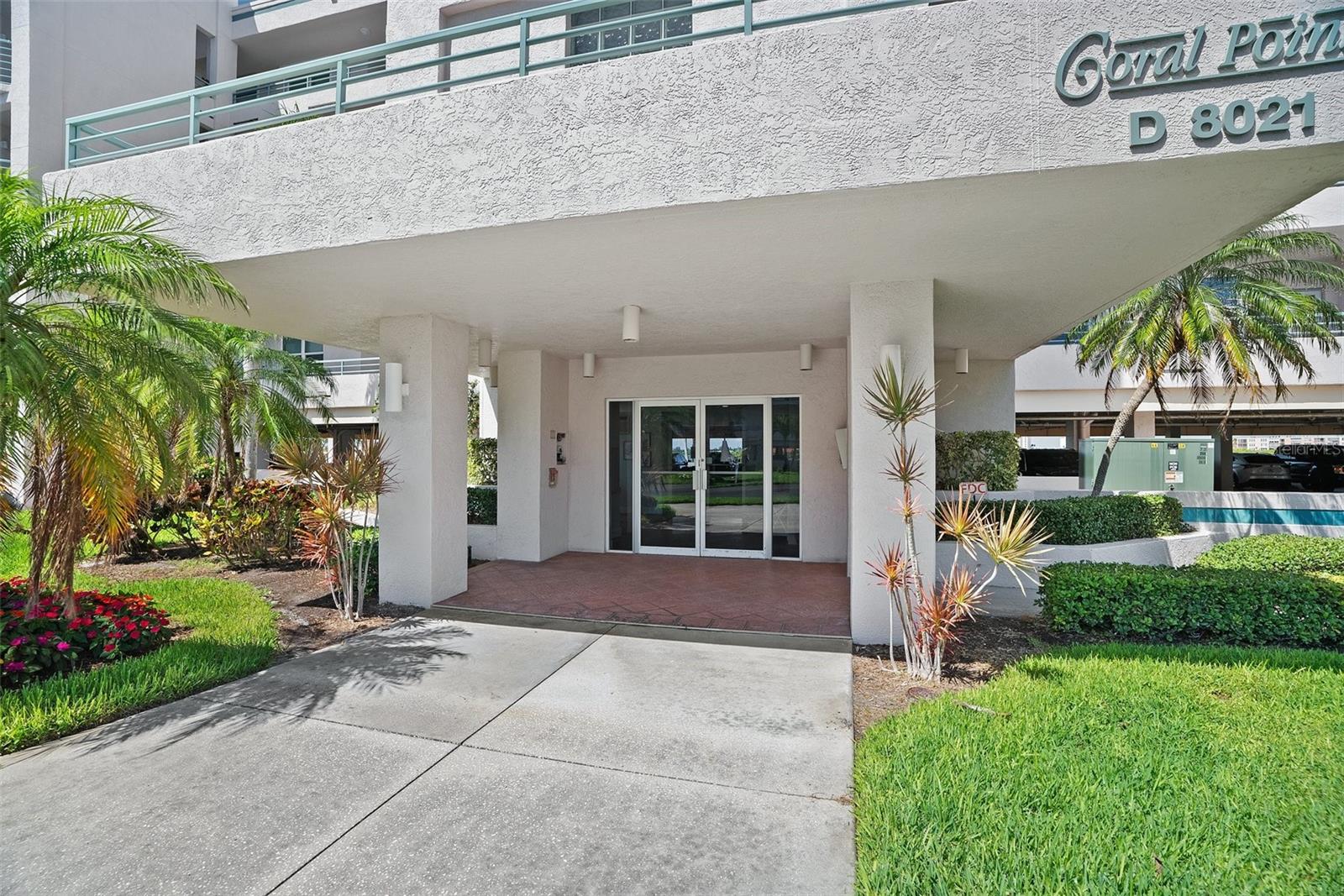 CORAL POINTE - Residential