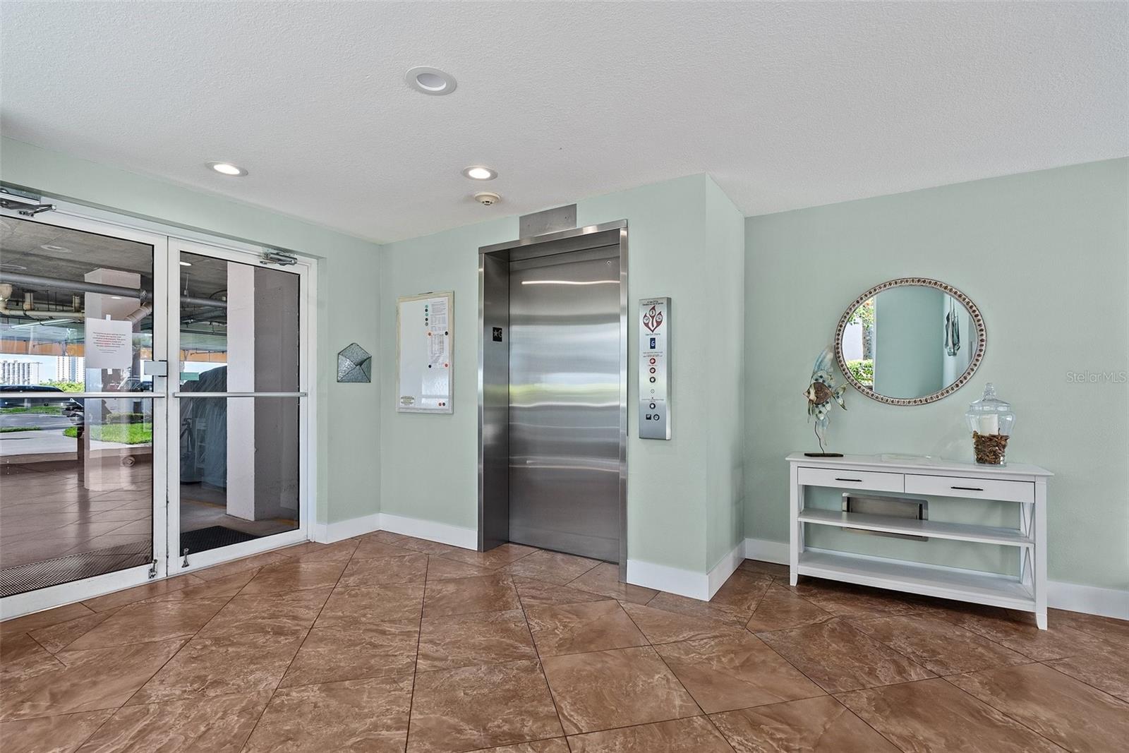 CORAL POINTE - Residential