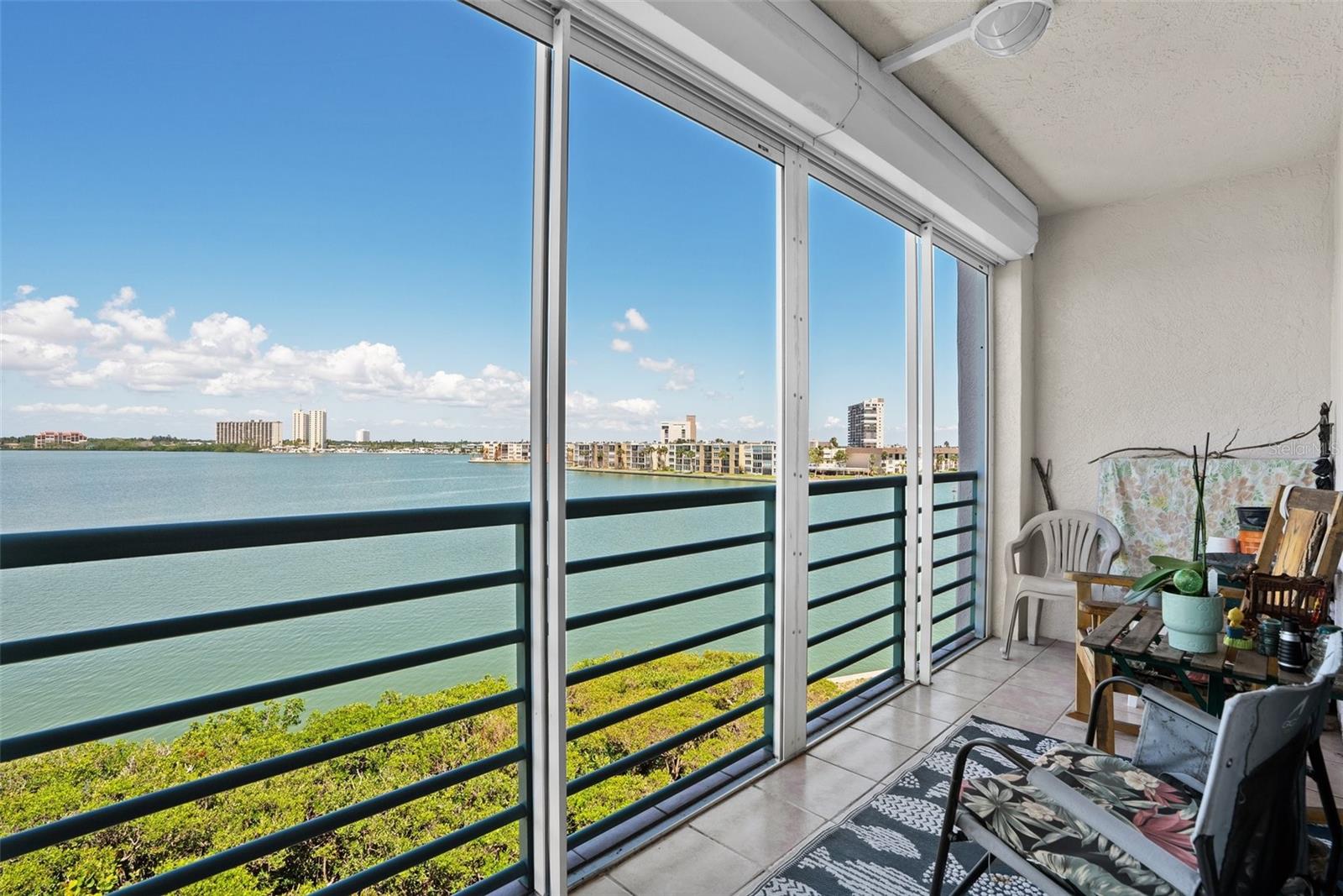 CORAL POINTE - Residential