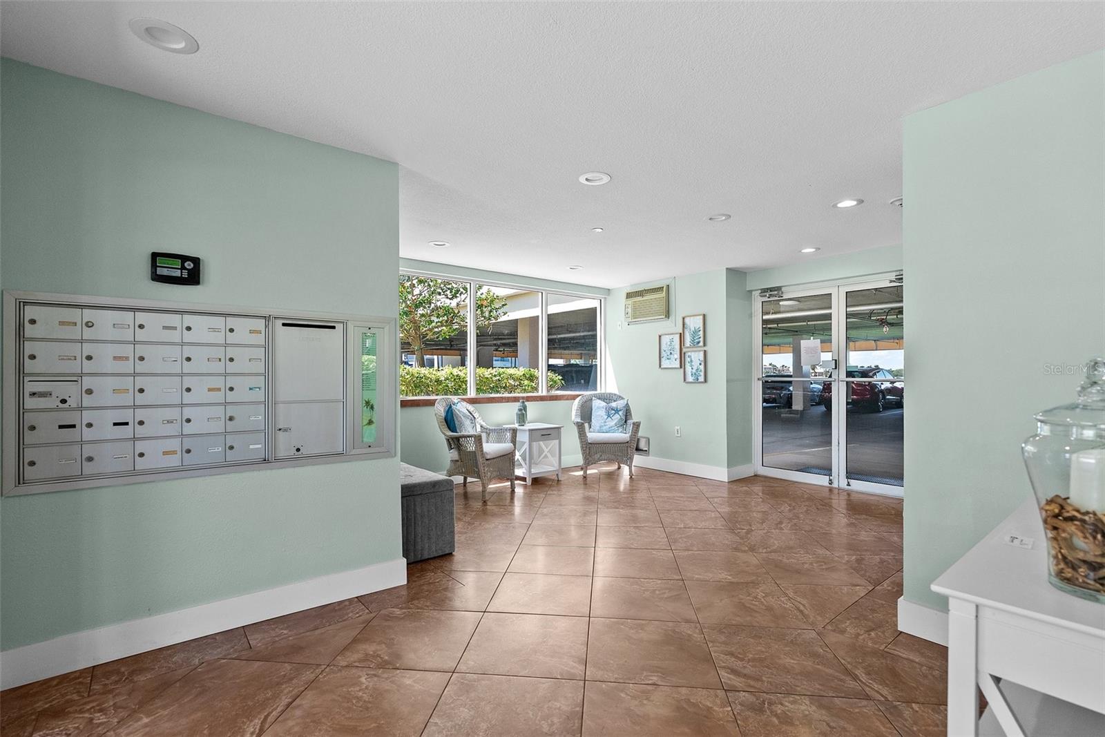 CORAL POINTE - Residential