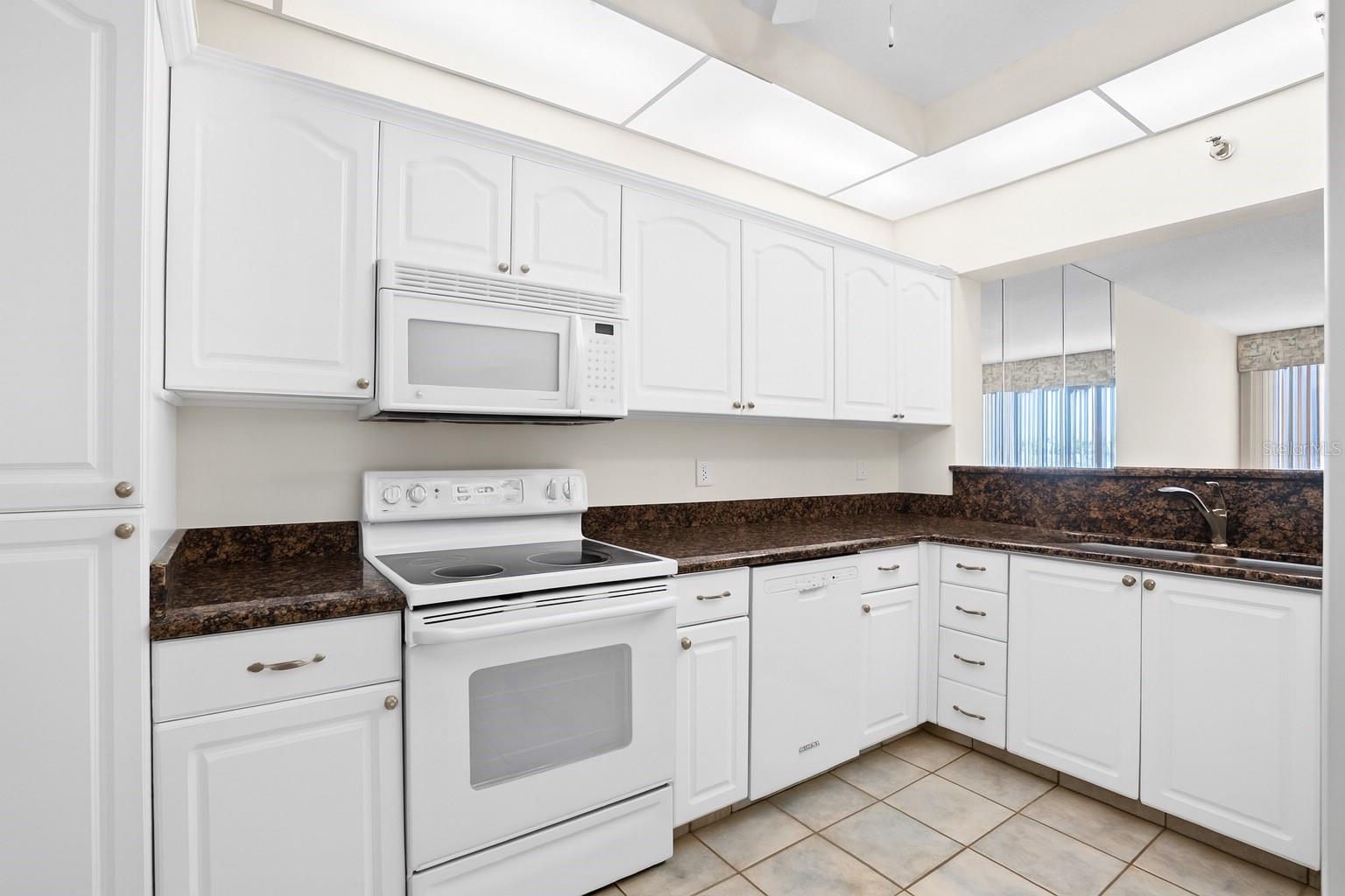 CORAL POINTE - Residential
