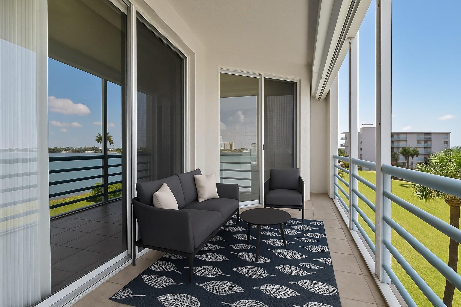 CORAL POINTE - Residential