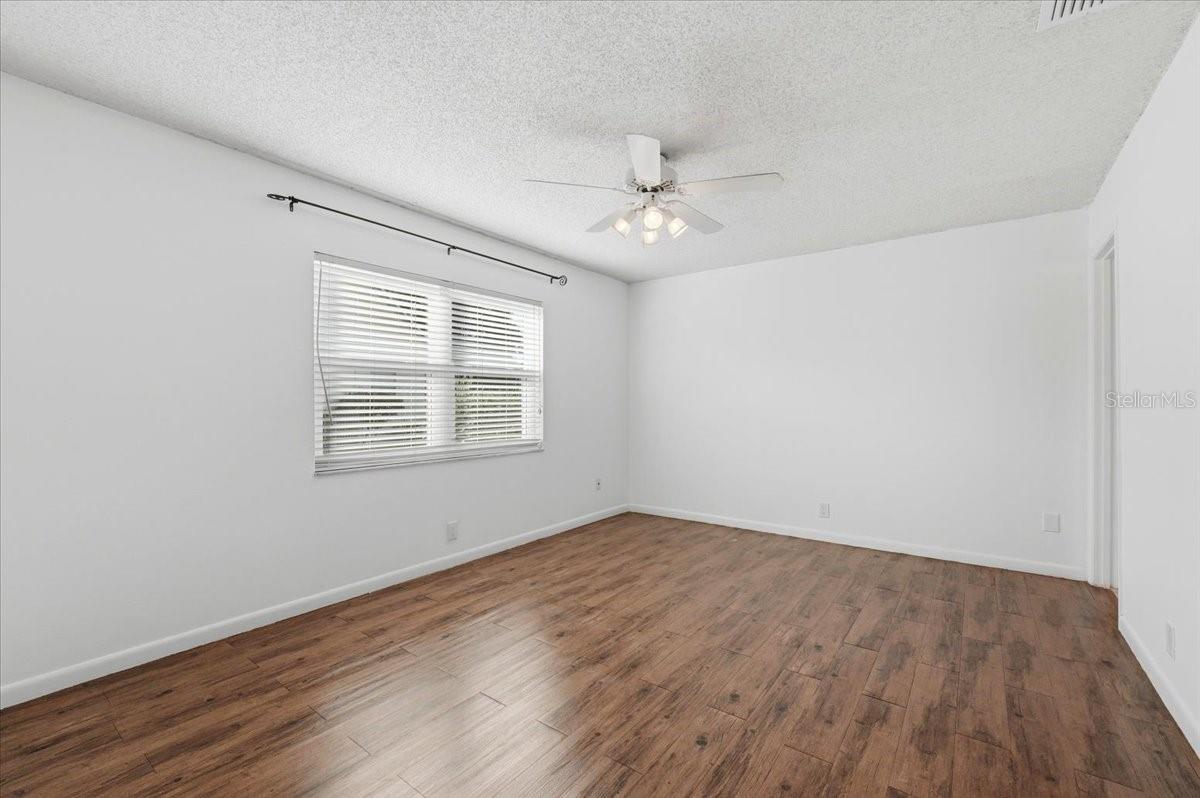 ELOISE WOODS LAKE ROY UNIT - Residential