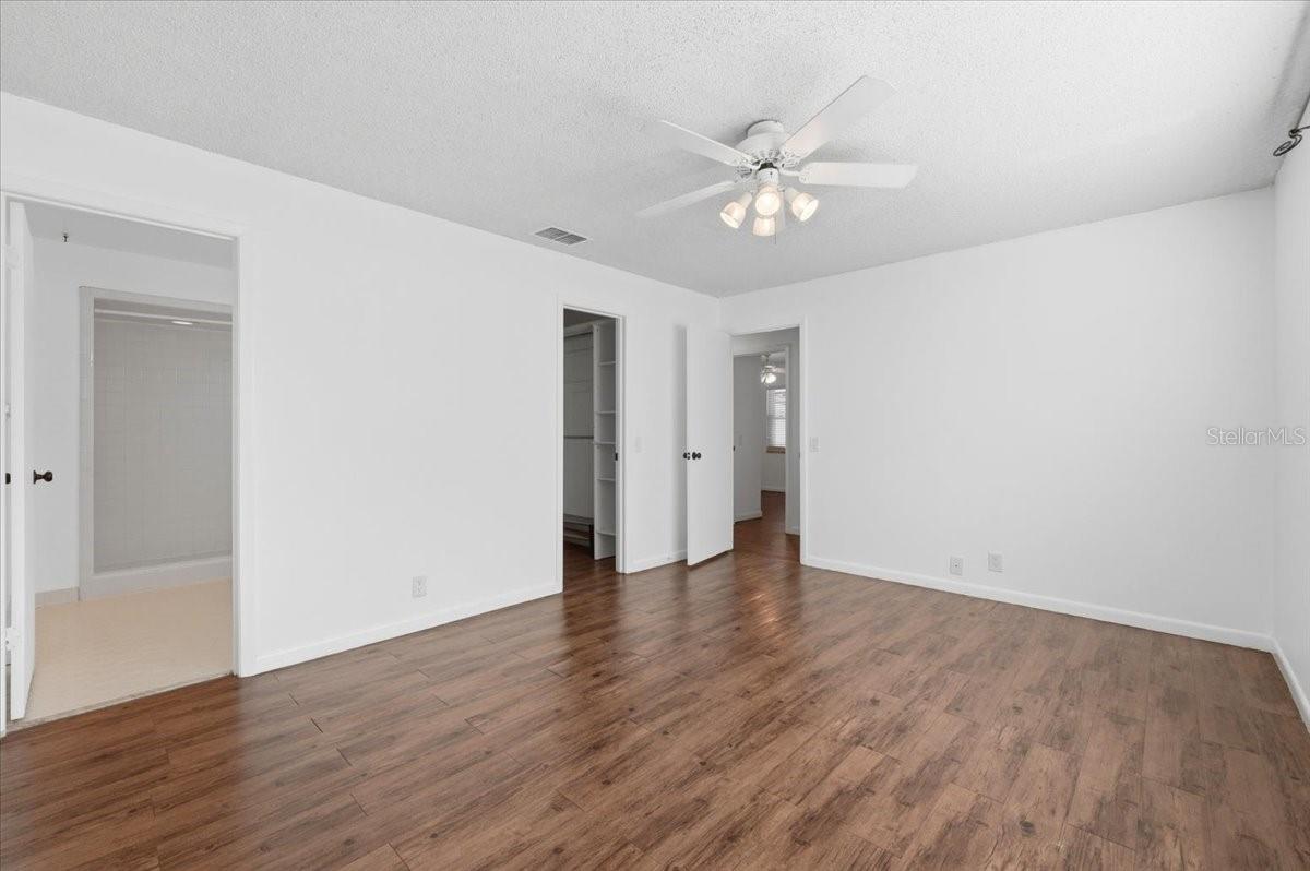 ELOISE WOODS LAKE ROY UNIT - Residential