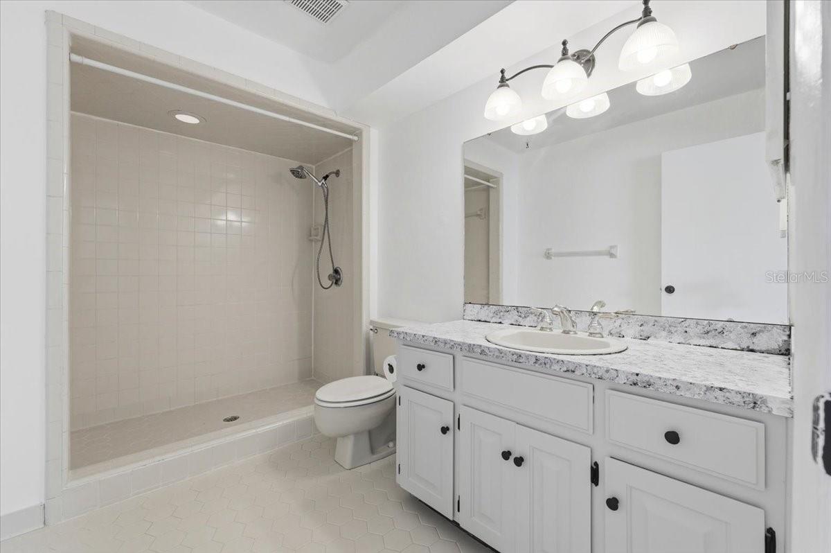 ELOISE WOODS LAKE ROY UNIT - Residential