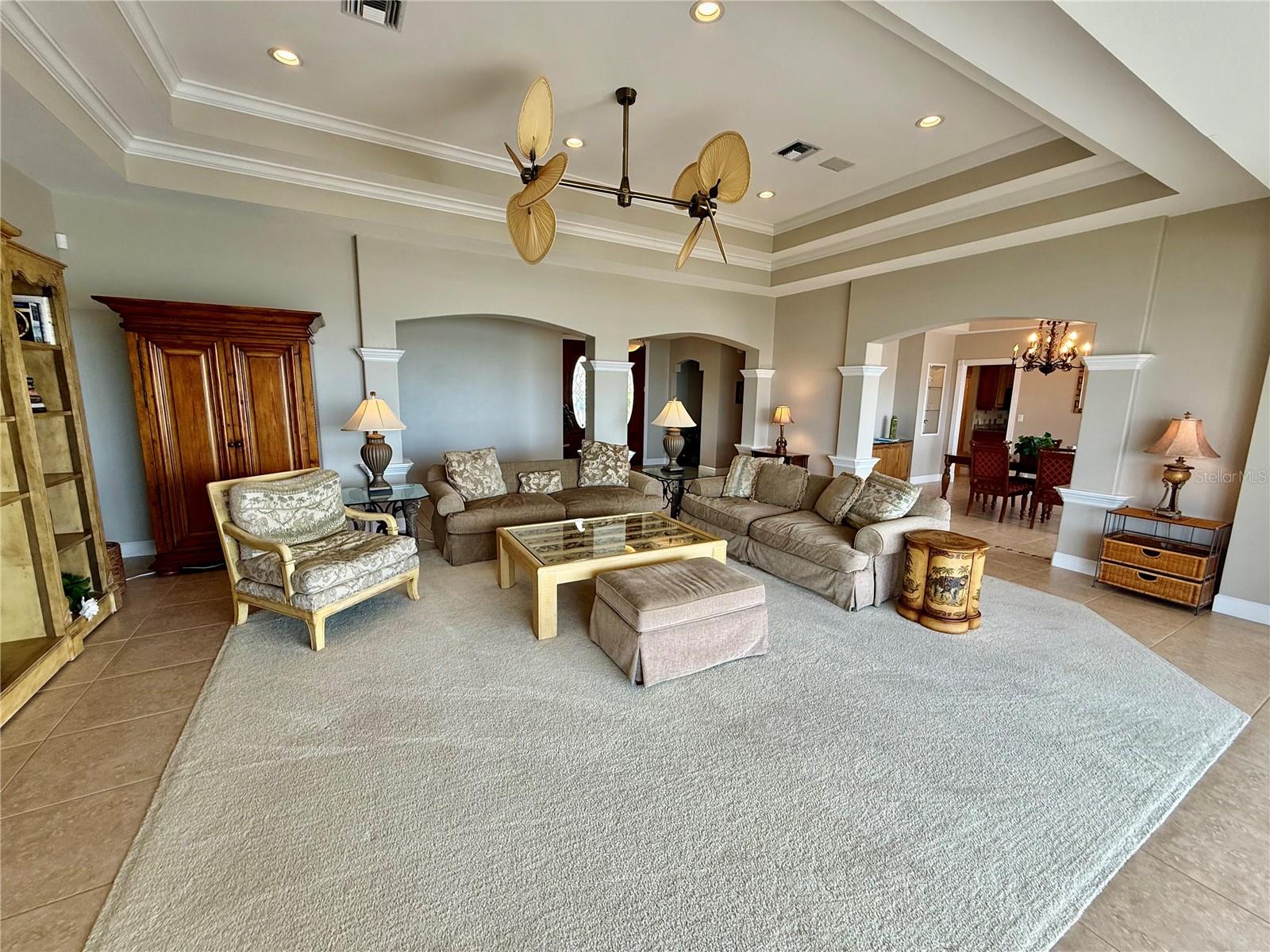 376 W ROYAL FLAMINGO DRIVE