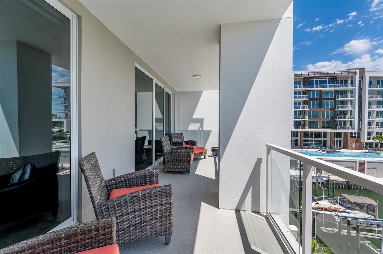 MARINA BAY 880 CONDO - Residential