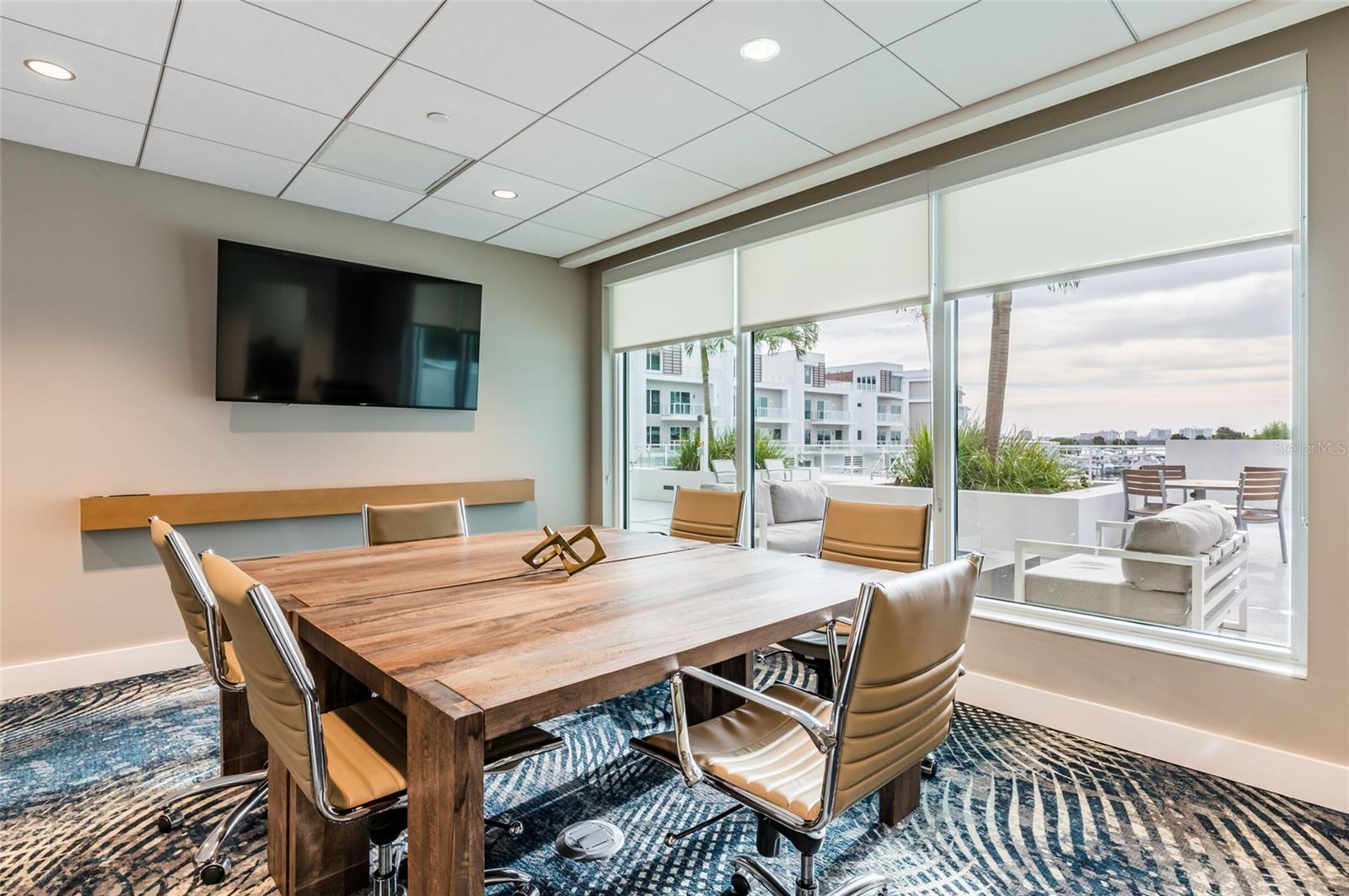 MARINA BAY 880 CONDO - Residential