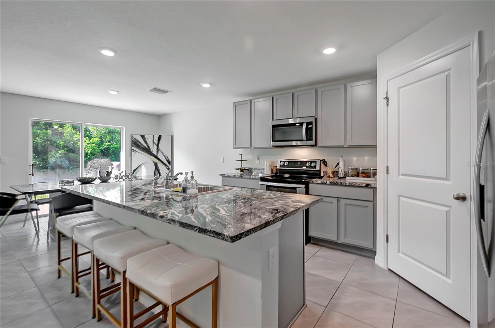 RIVER PARK - Residential