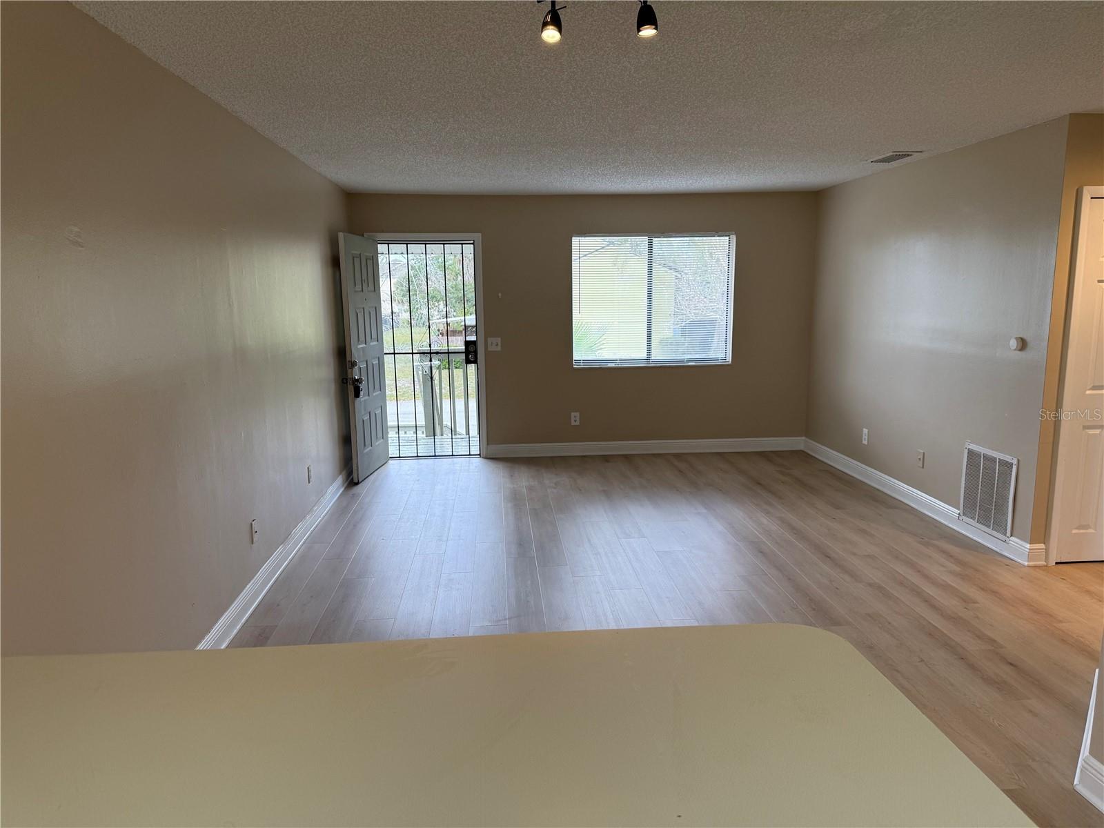 WHISPERWOOD CONDO 02 - Residential Lease