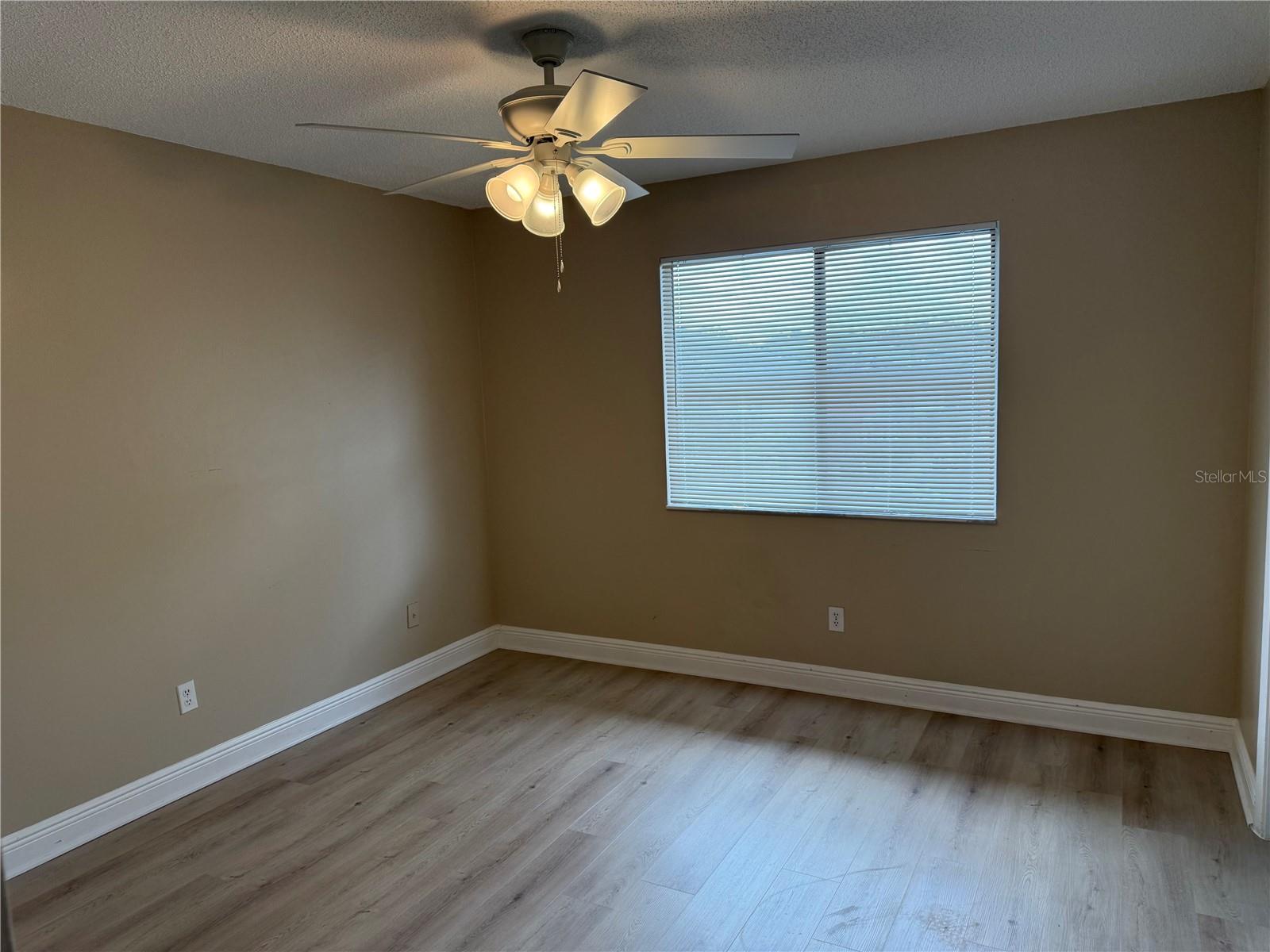 WHISPERWOOD CONDO 02 - Residential Lease