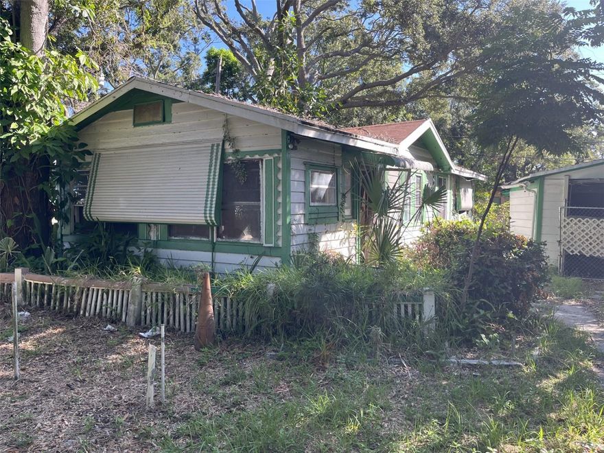 5,700 sq ft lot and offers 776 sq ft of living space with tons of upside. Built in 1946, the property needs a full cosmetic and systems rehab — perfect for experienced investors looking for their next fix-and-flip or long-term rental. Located minutes from downtown St. Pete, the beaches, and major highways, this property is ideally positioned for strong resale or rental demand.