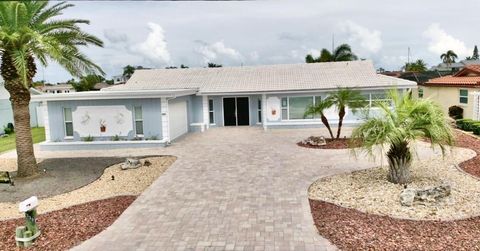 Photo of 5339 Bowline Bend, New Port Richey, FL 34652 (MLS # W7876534) Photo of 5339 Bowline Bend, New Port Richey, FL 34652 (MLS # W7876534)