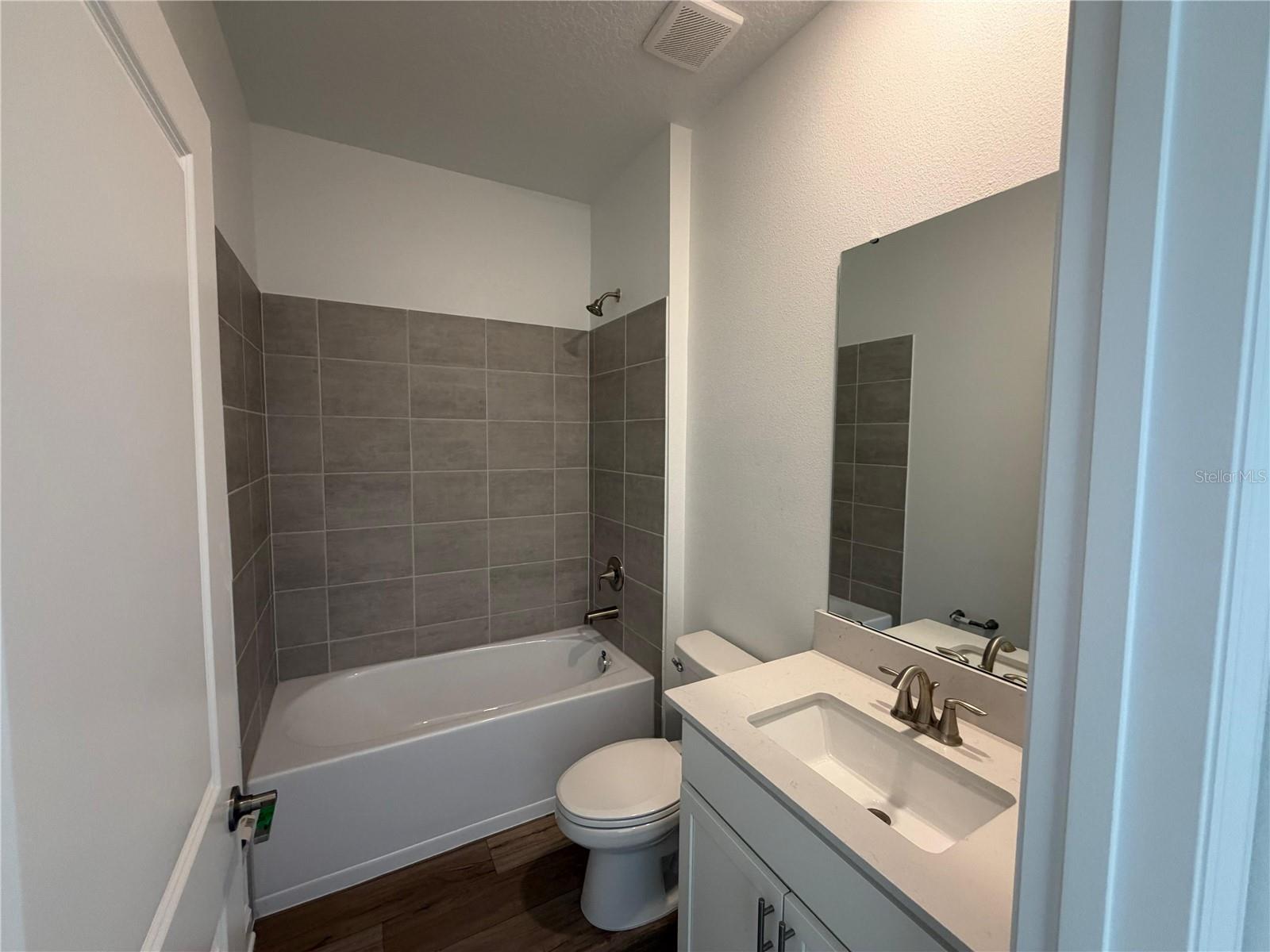 REUNION VILLAGE PH 4 & 5 - Residential Lease