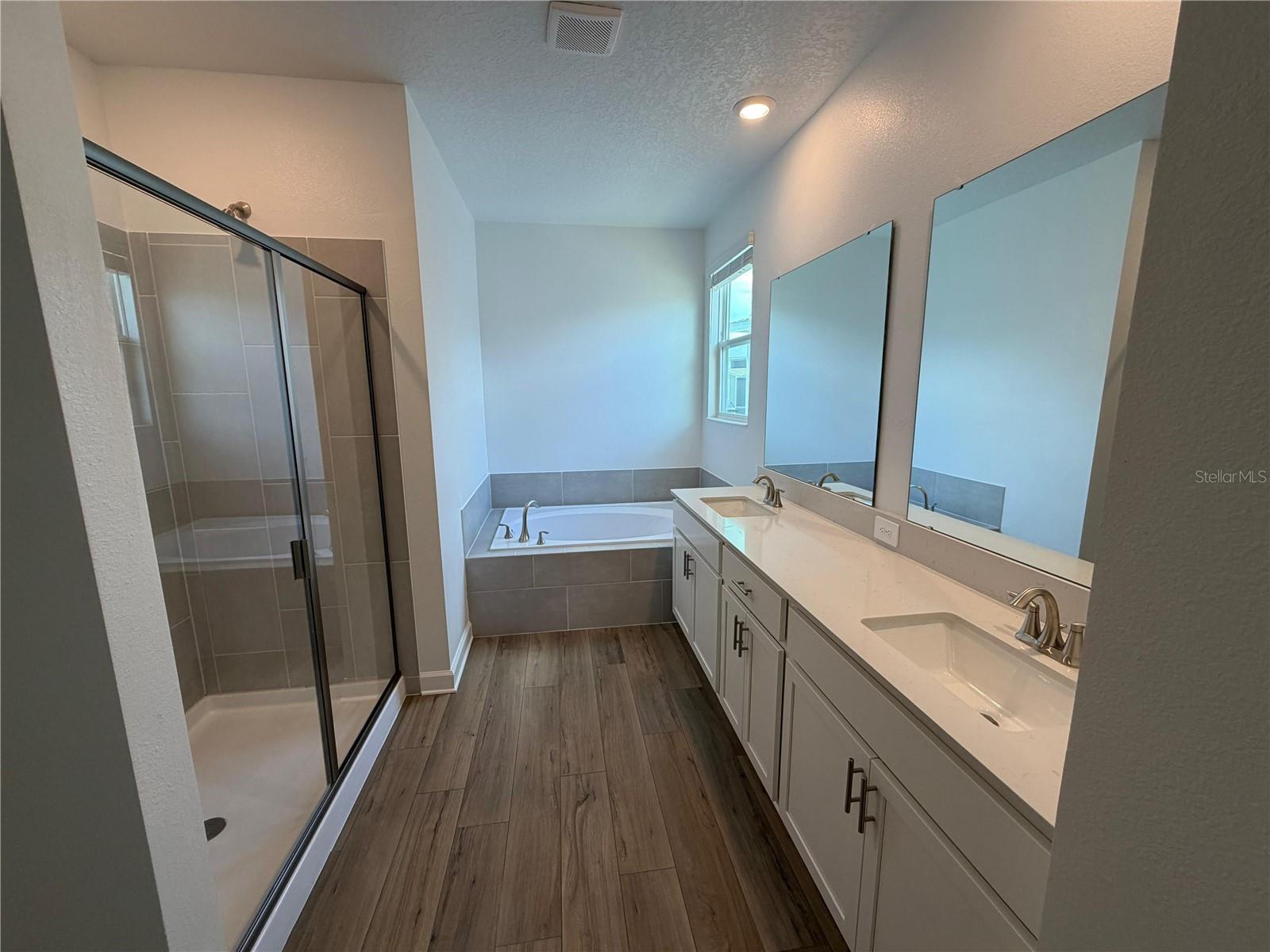 REUNION VILLAGE PH 4 & 5 - Residential Lease