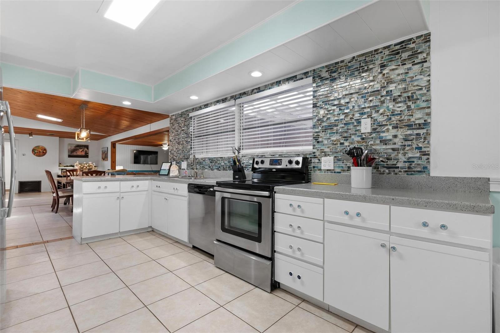 SHORE ACRES HEIGHTS - Residential