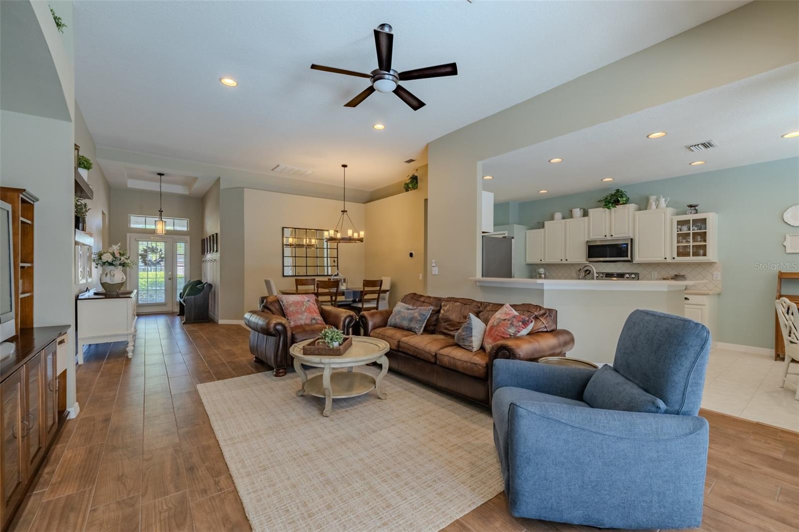 MANDOLIN PH 1 - Residential