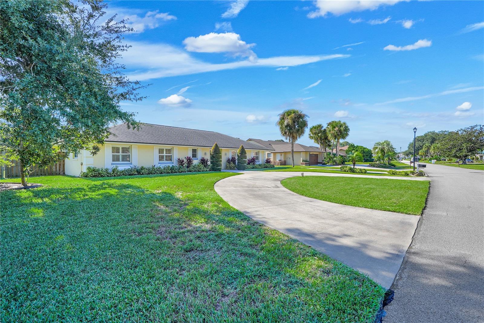 7606 ORANGE TREE LANE