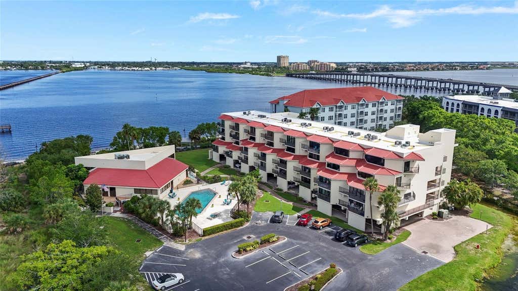 Photo of 204 3rd Street W #103, Bradenton, FL 34205 (MLS # A4703851)