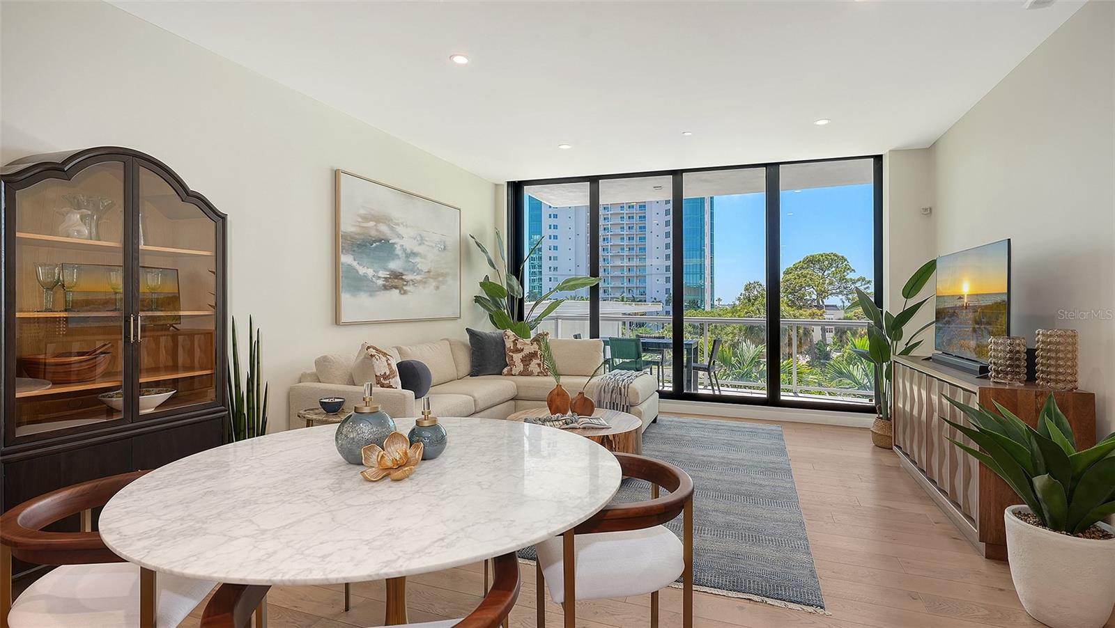 300 S PINEAPPLE AVENUE 302
