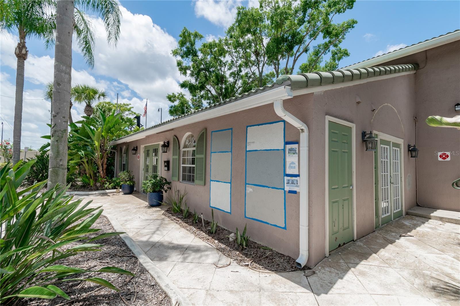 WATERSIDE AT CRANES ROOST A CONDO COMMUNITY - Residential