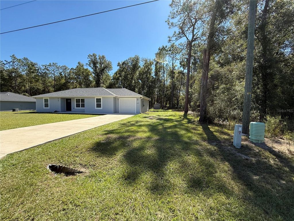Photo of 19672 SW 59th Lane, Dunnellon, FL 34431 (MLS # OM712160)