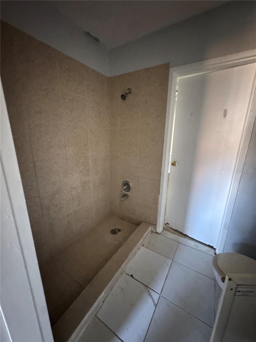 ROCKLEDGE PINES UNIT 01 - Residential