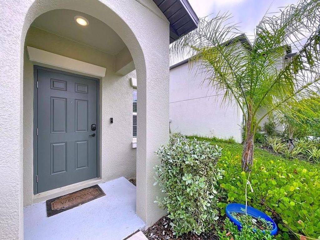 Photo of 36503 Smithfield Lane, Zephyrhills, FL 33541 (MLS # O6341446)
