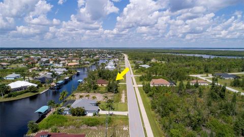 A home in PORT CHARLOTTE