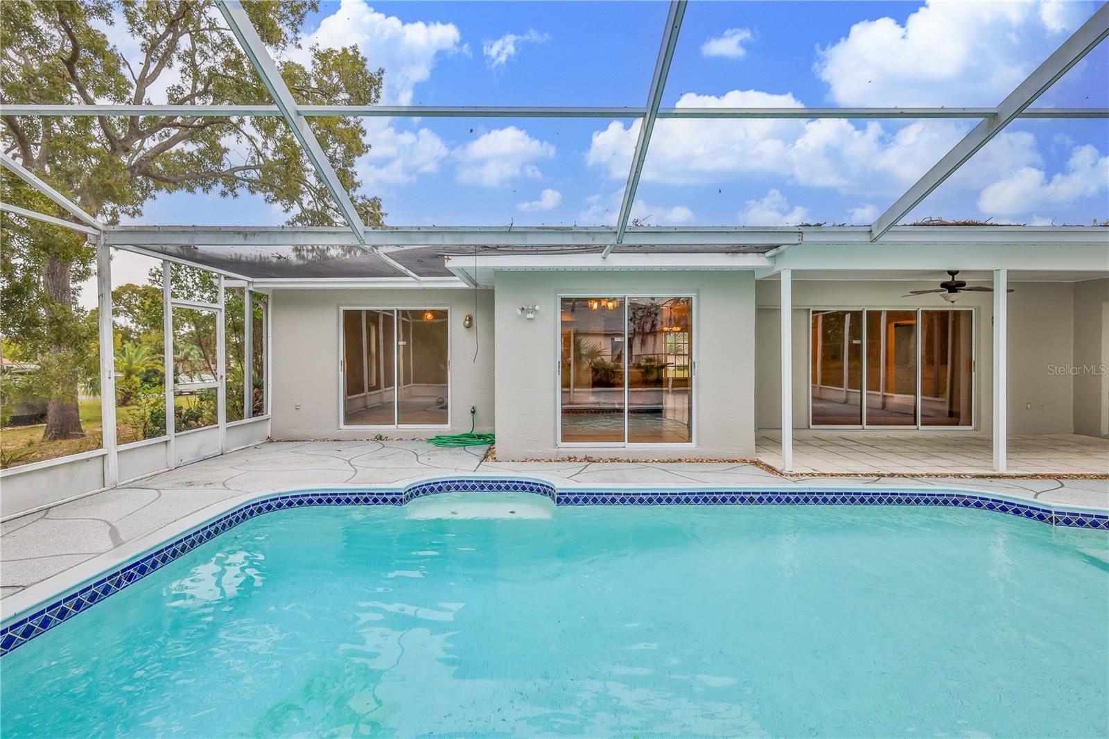 SPRING HILL - Residential