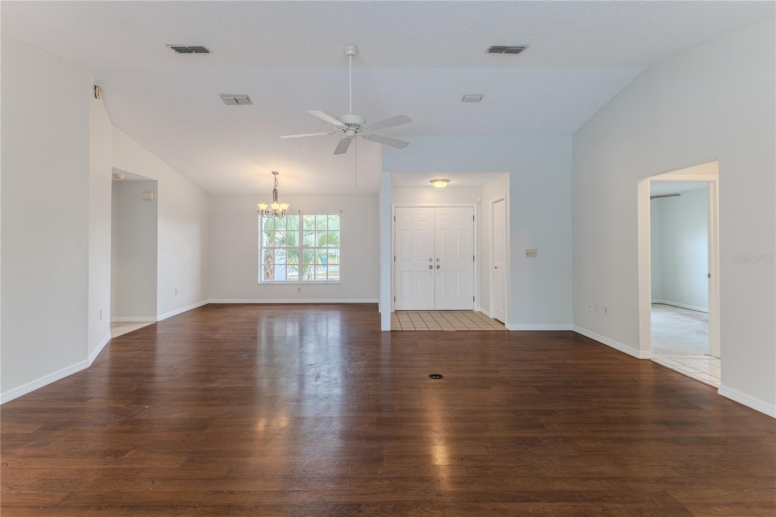 SPRING HILL - Residential