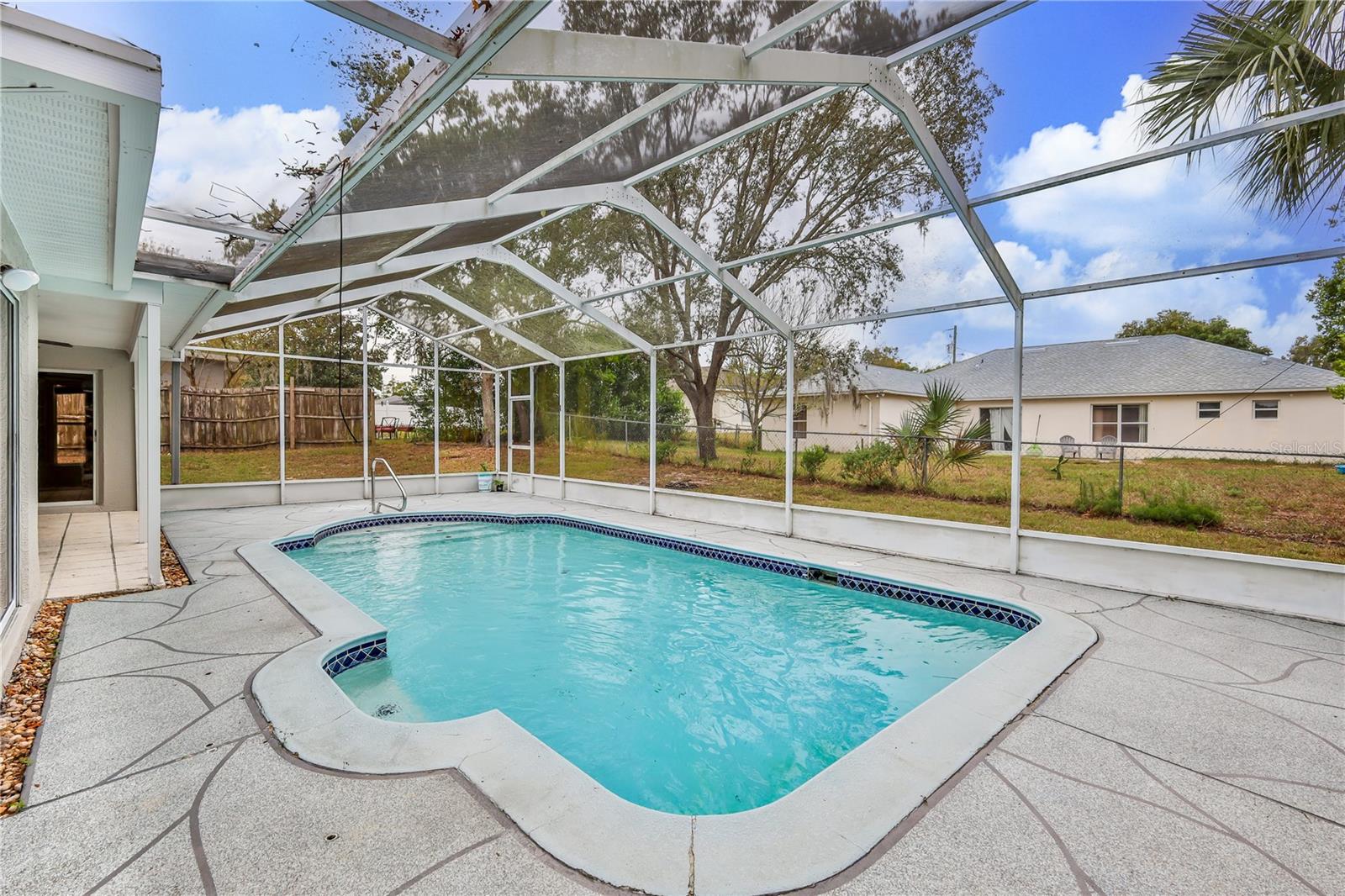 SPRING HILL - Residential