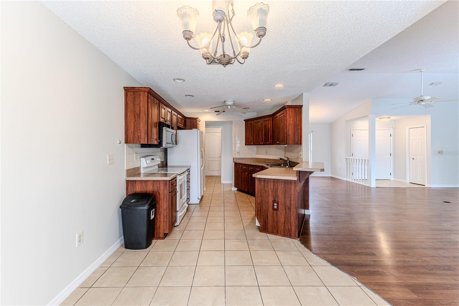 SPRING HILL - Residential