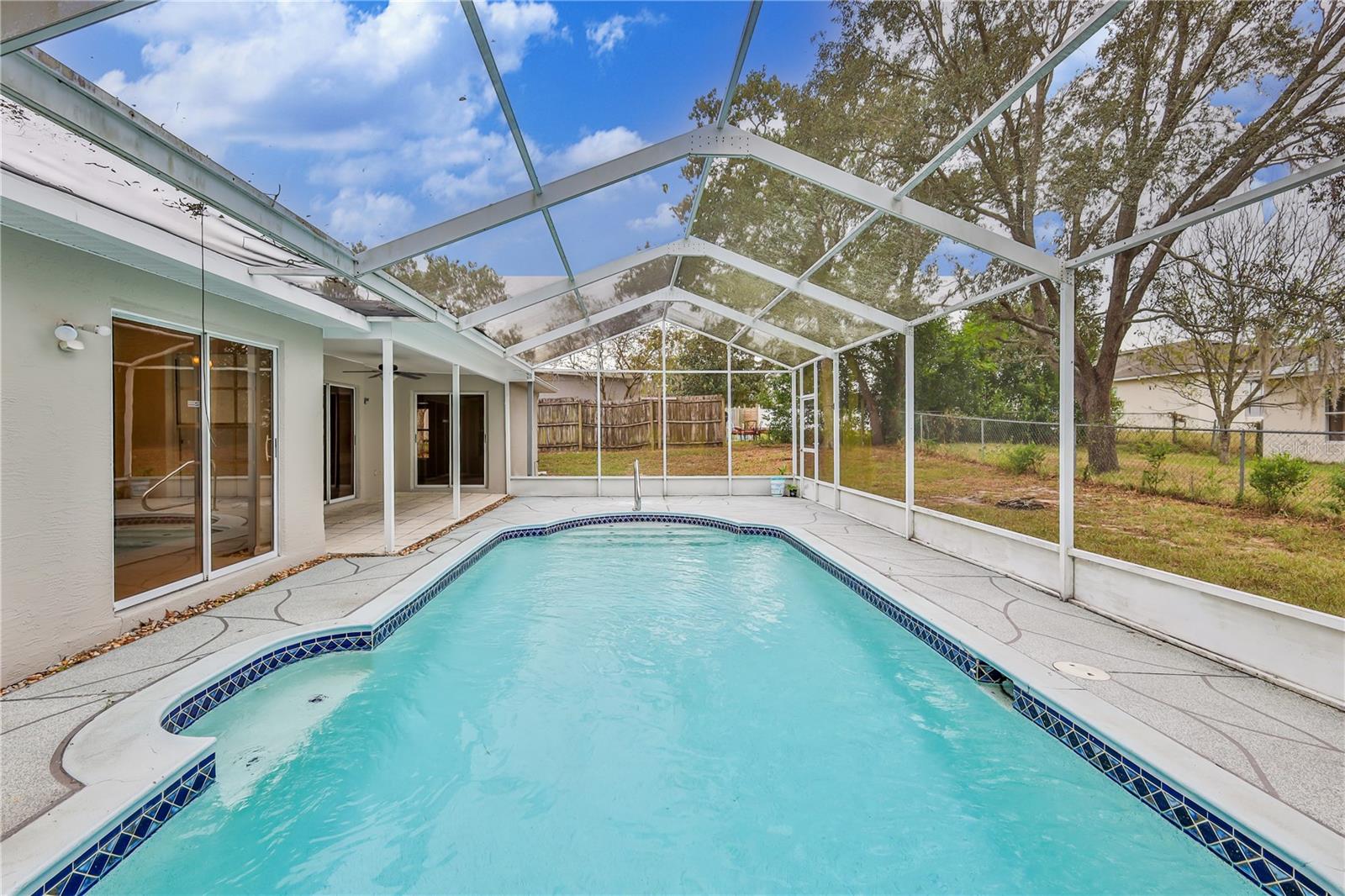 SPRING HILL - Residential