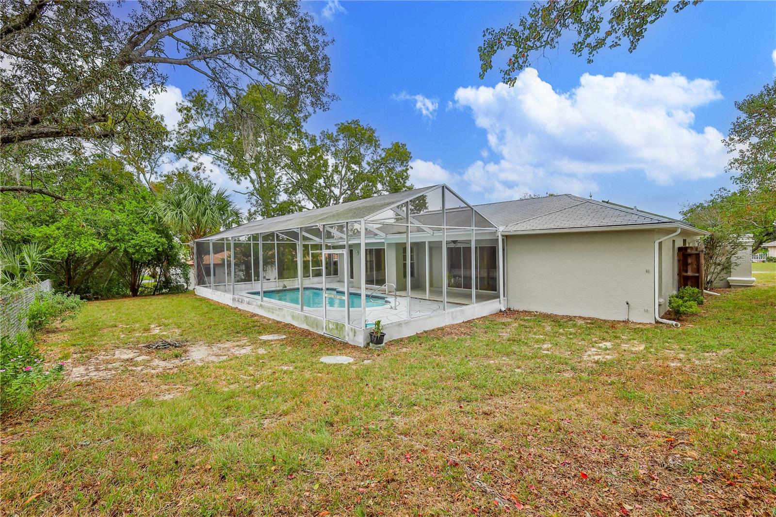 SPRING HILL - Residential